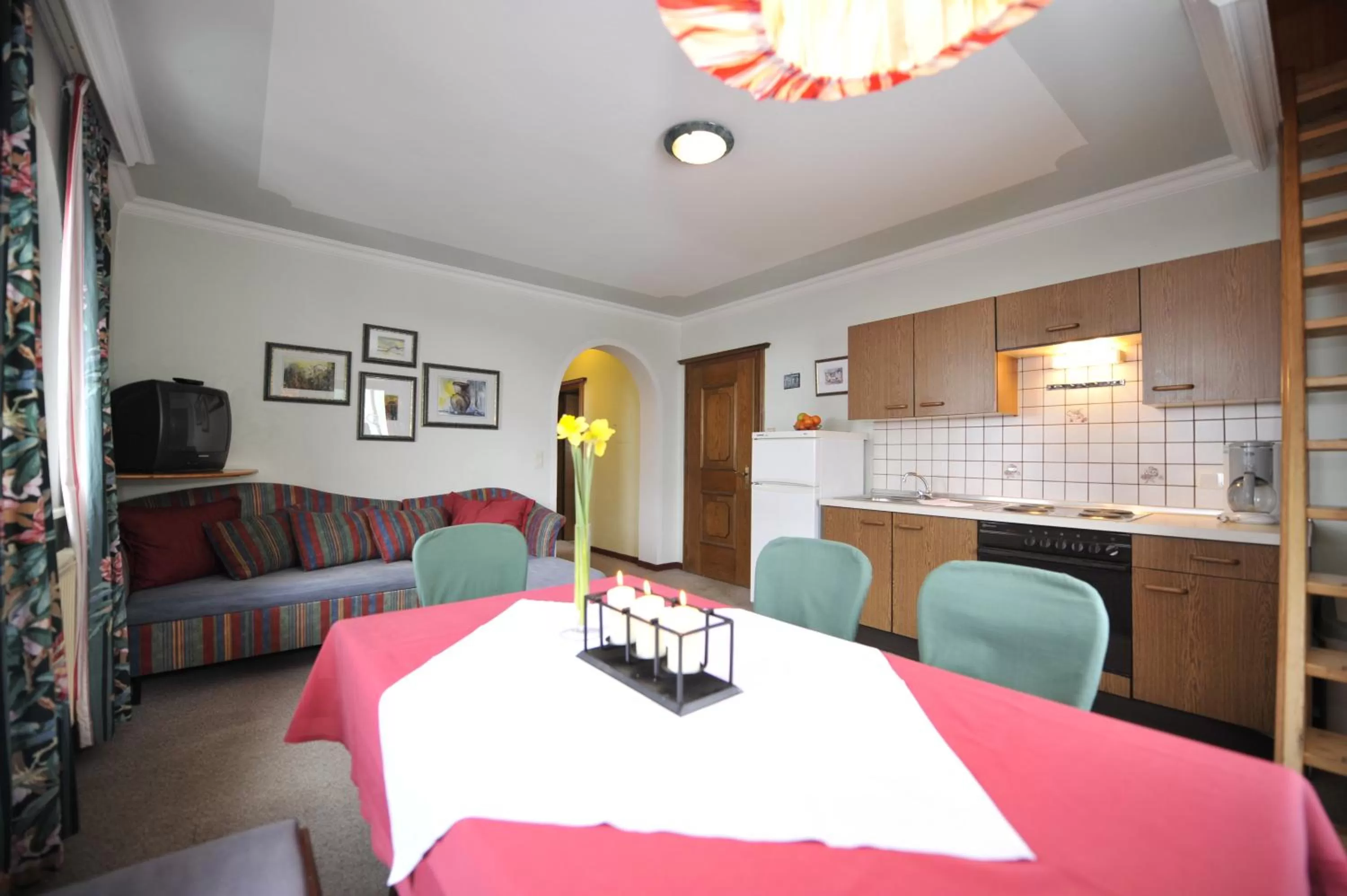 Photo of the whole room, Dining Area in Apparthotel Restaurant Steiners