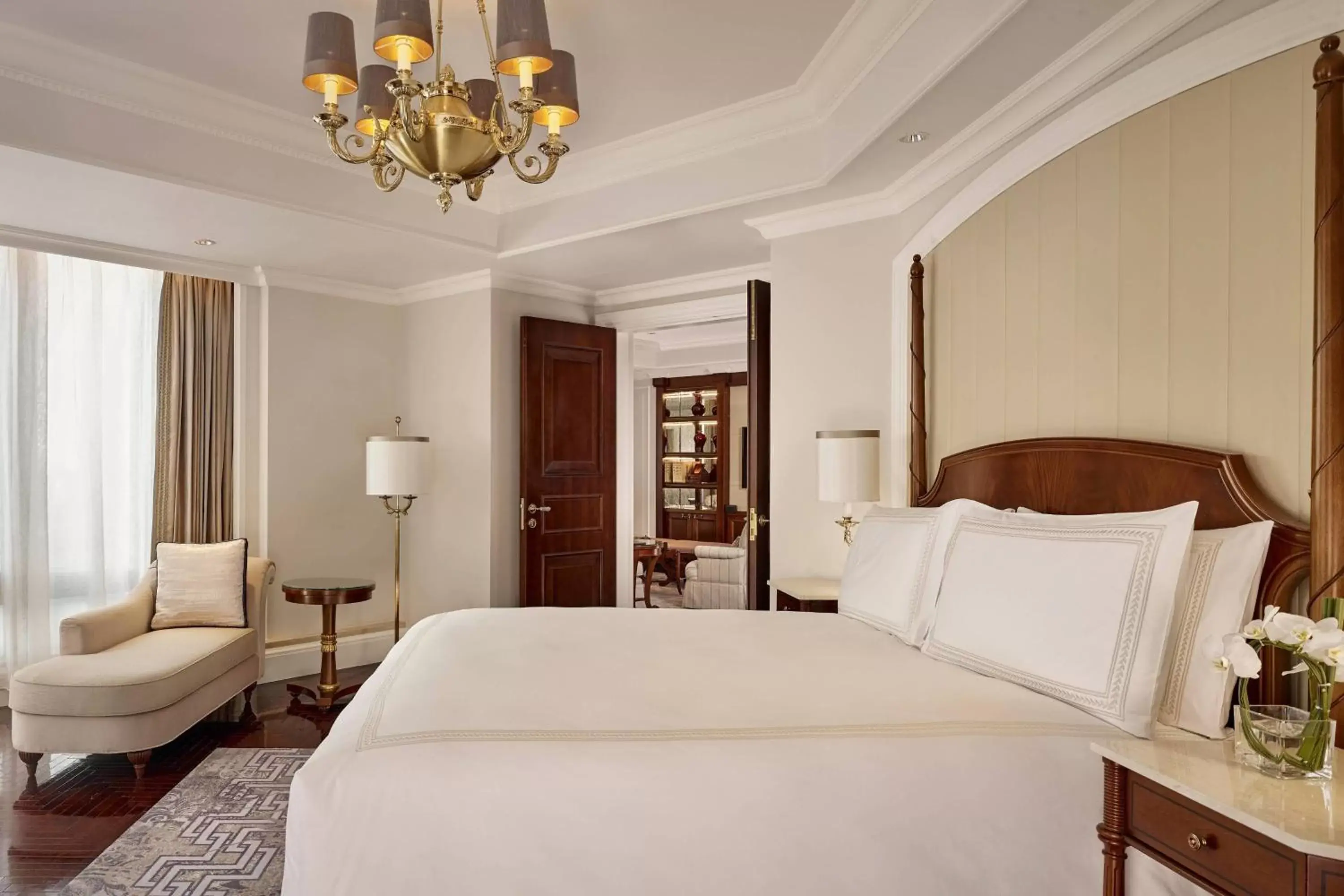 Bedroom, Bed in The Ritz-Carlton, Guangzhou