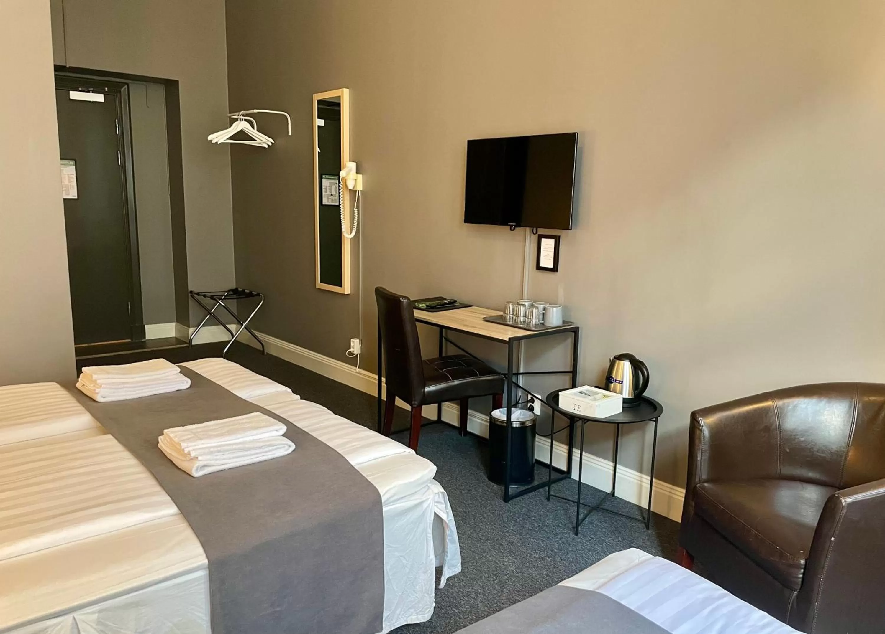 TV and multimedia, Bed in Unique Hotel