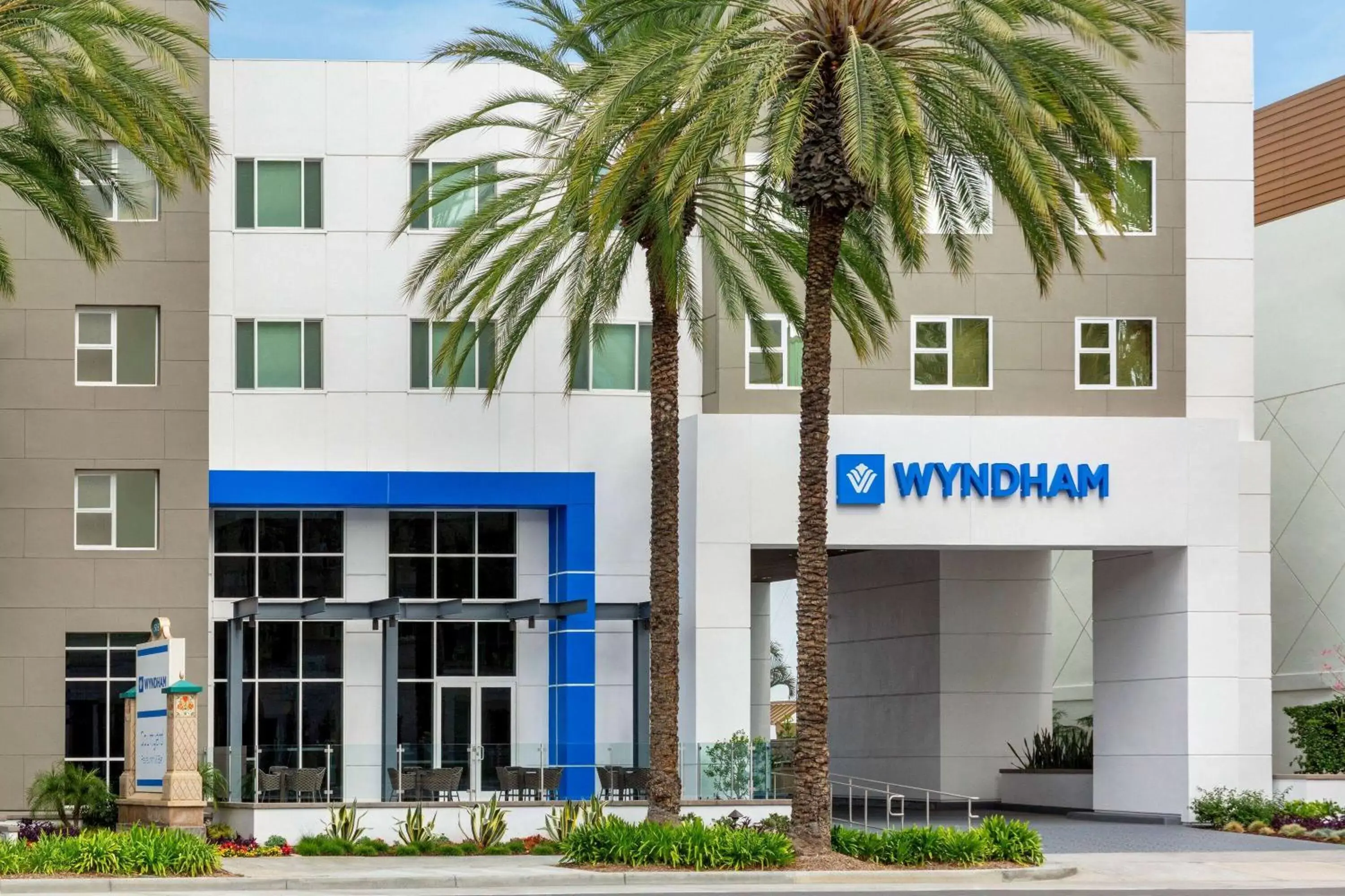 Property Building in Wyndham Anaheim