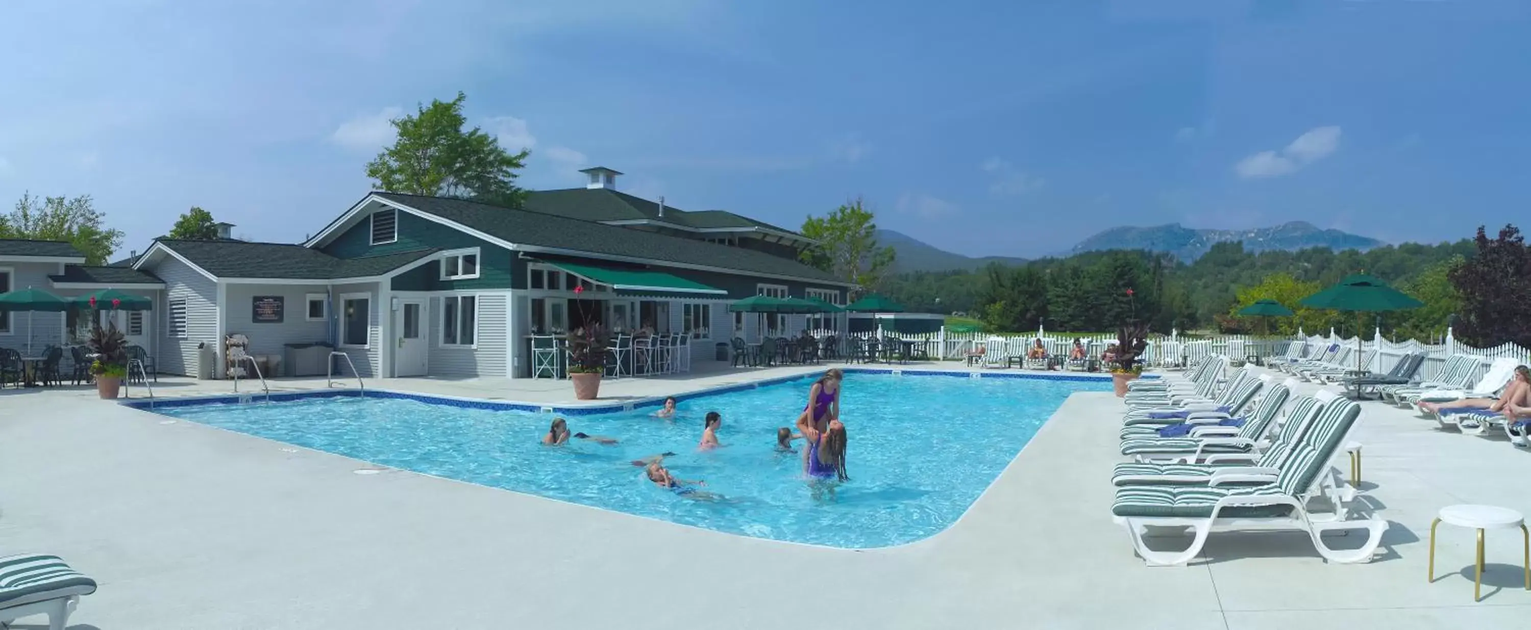 Pool view, Swimming Pool in Stoweflake Mountain Resort & Spa