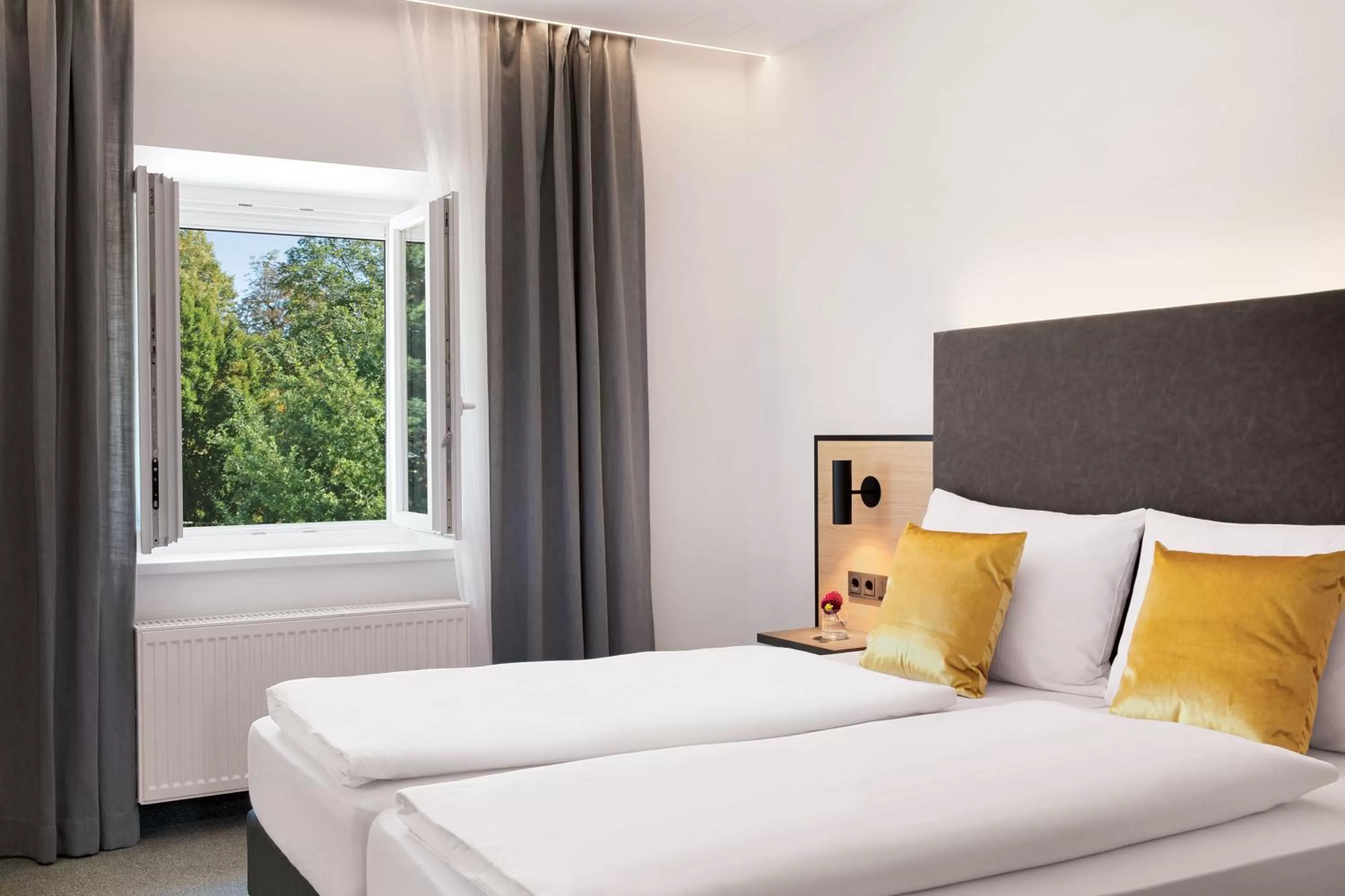 Bed in Stadthotel Oberndorf