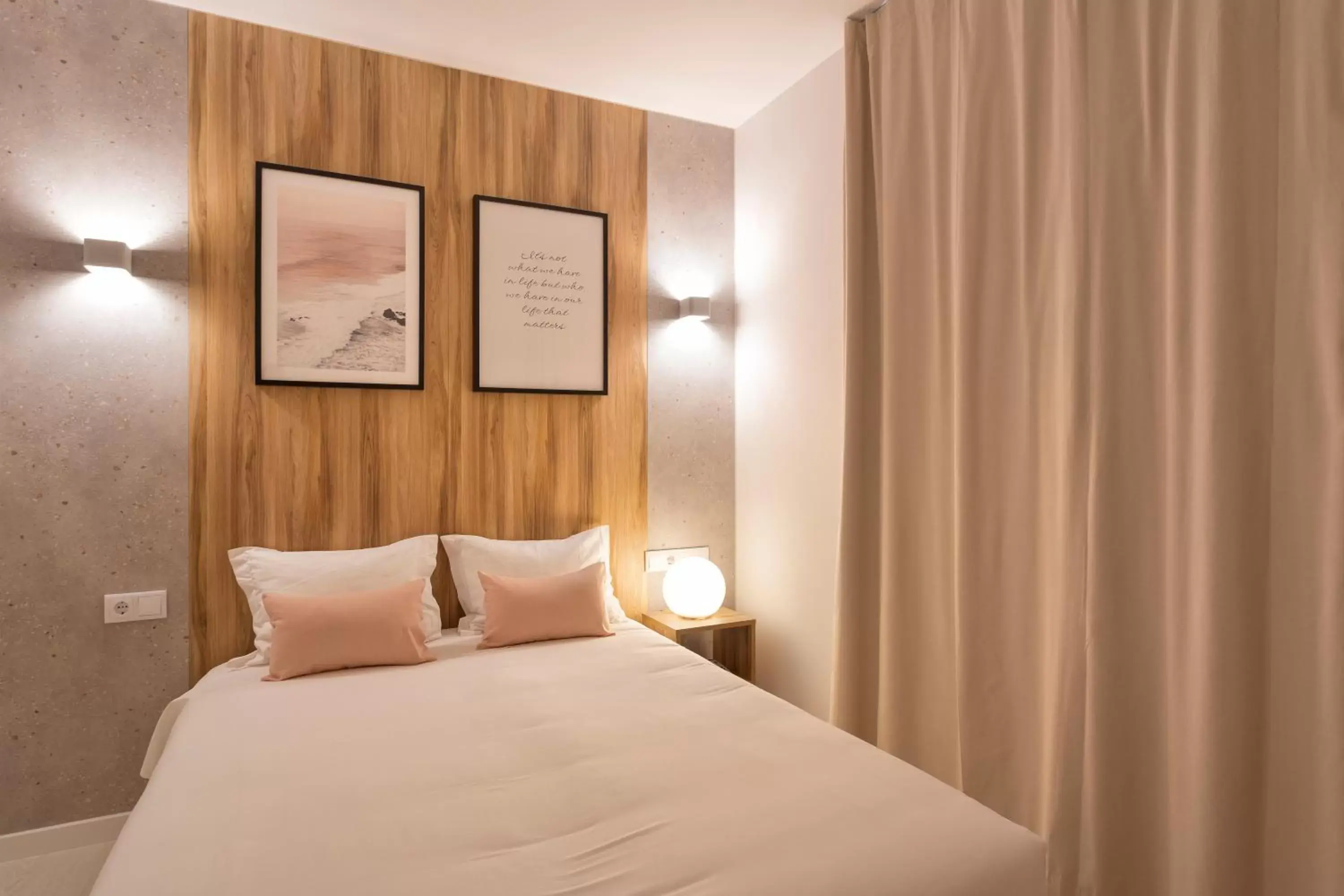 Bed in Hotel Made Inn Bed in Hotel Made Inn