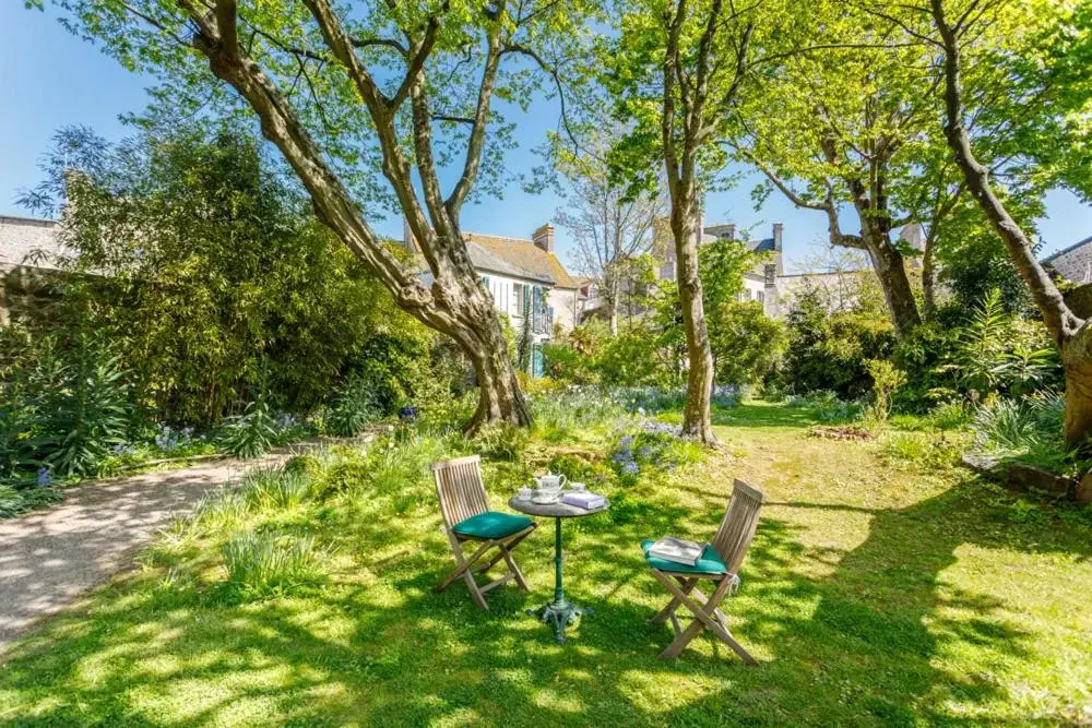 Garden in Hotel de France