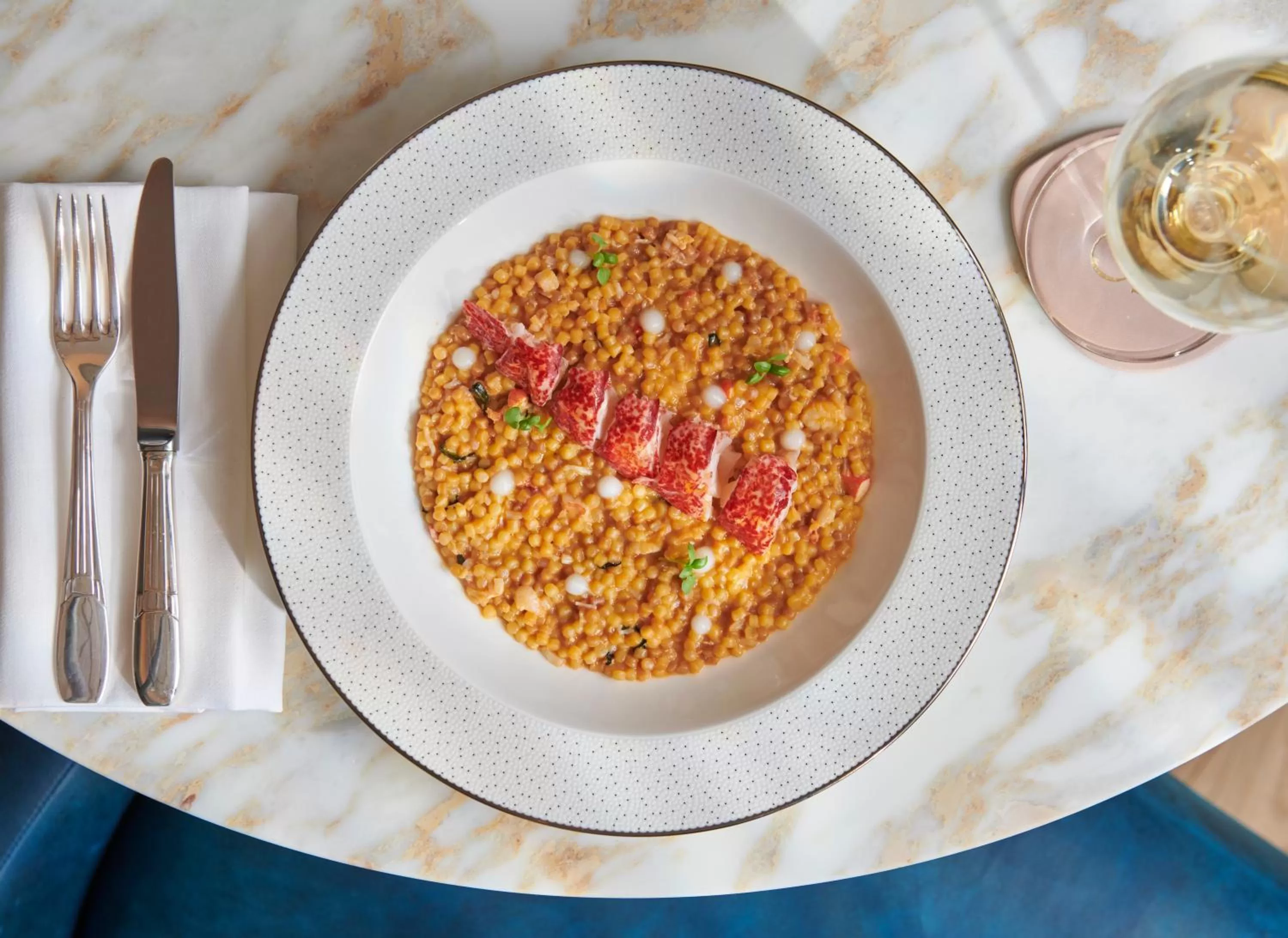 Restaurant/places to eat in Jumeirah Carlton Tower London