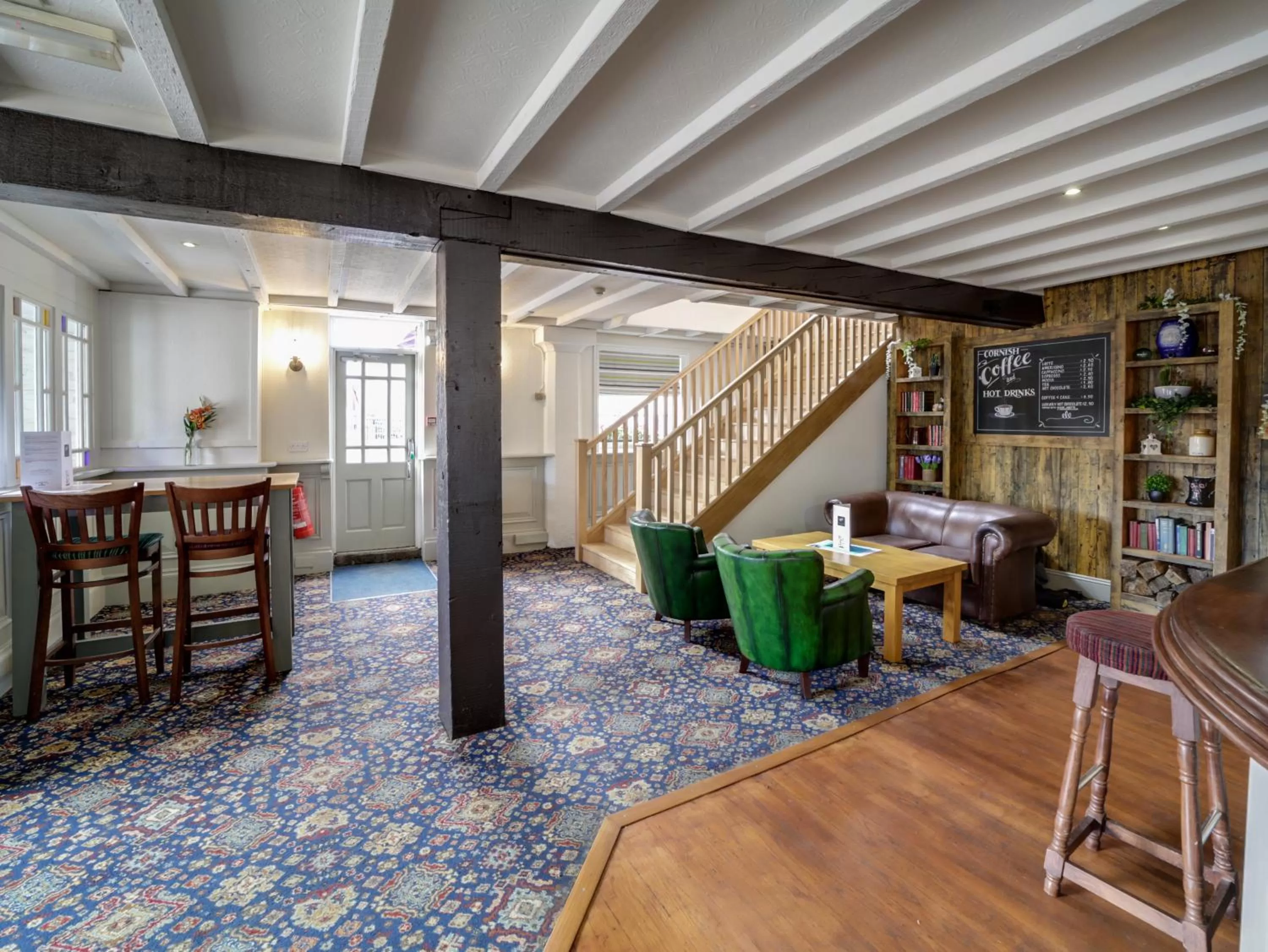 Lounge or bar in The Swan Hotel