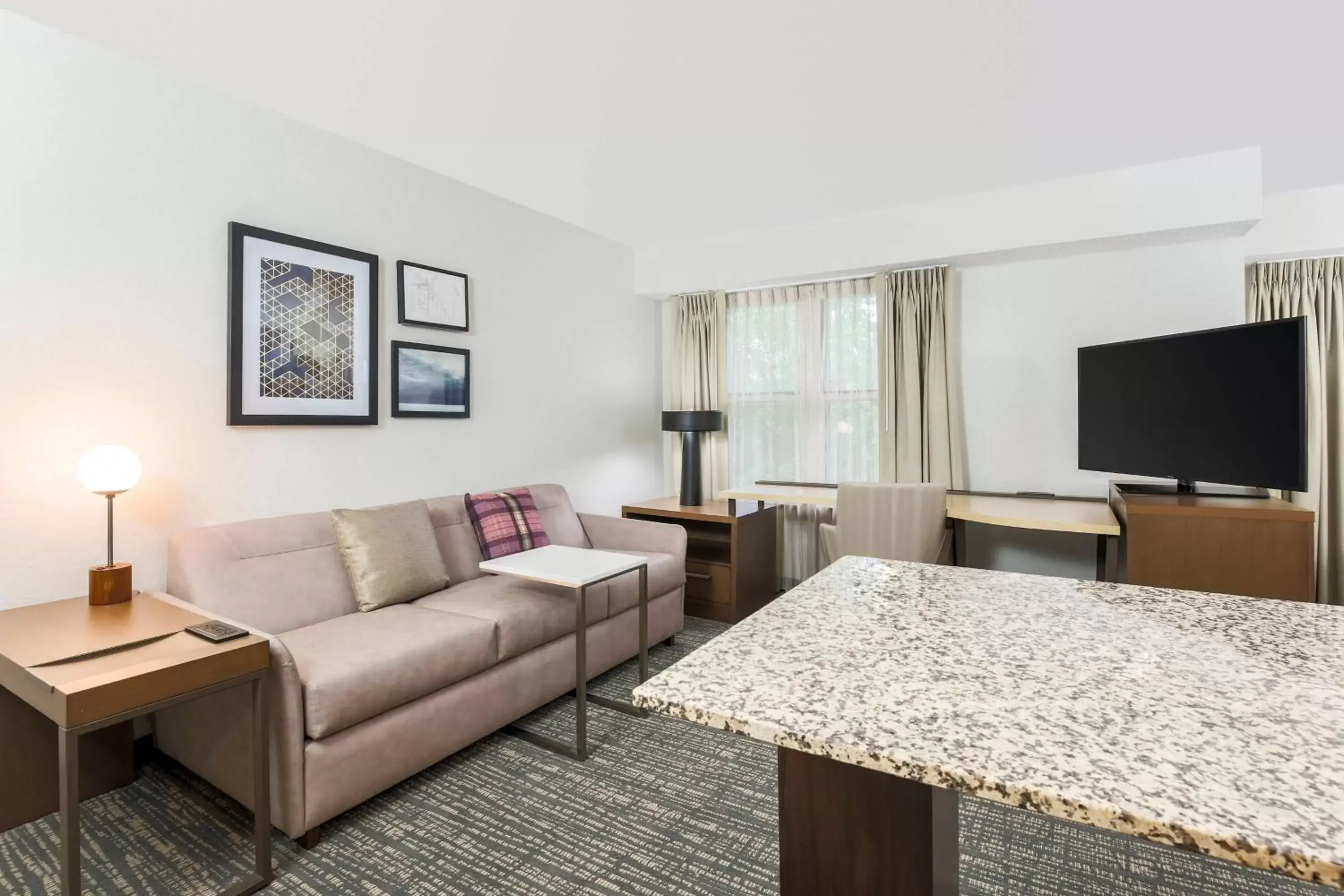 Living room, Seating Area in Residence Inn by Marriott Monroe