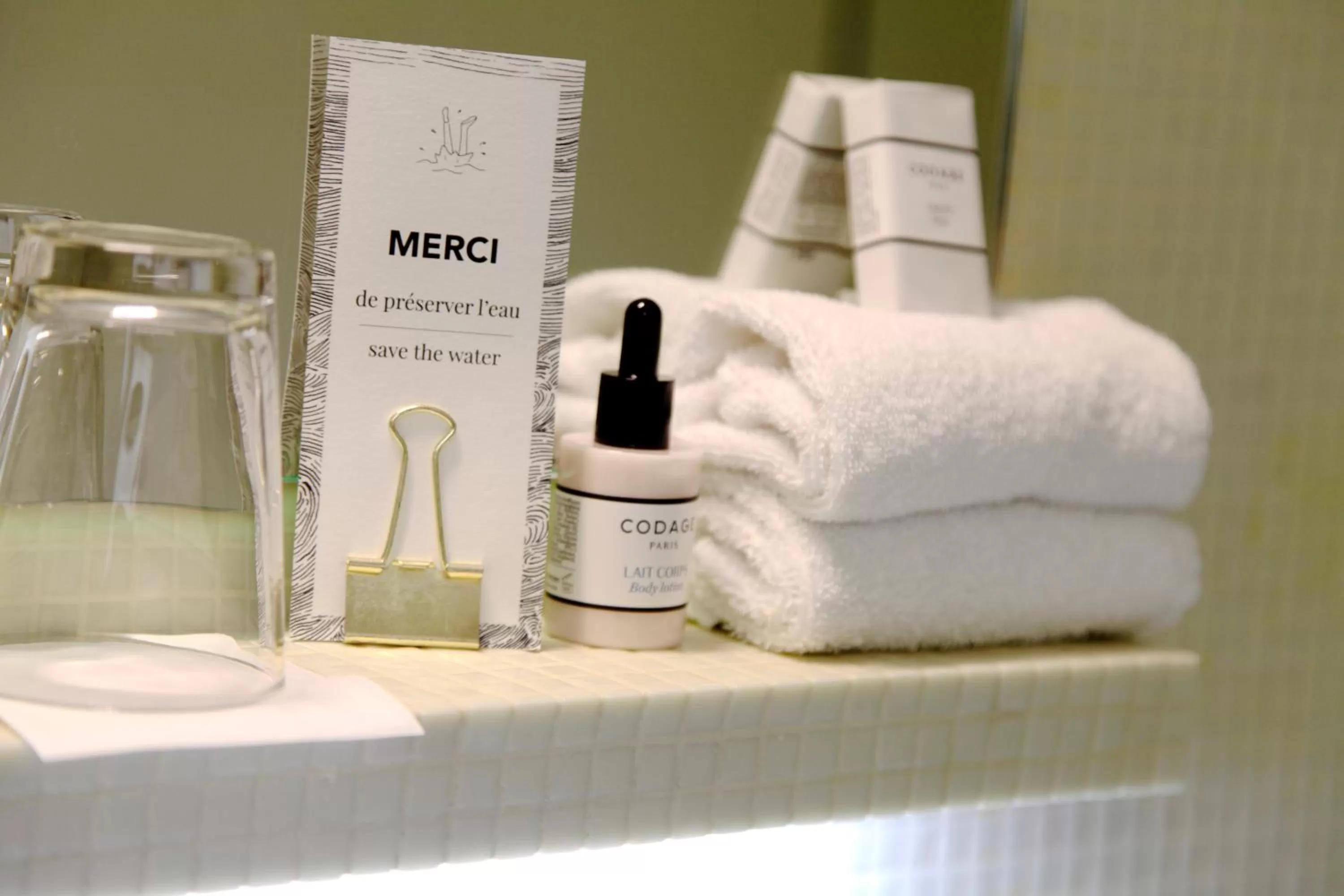 Bathroom in Hôtel La Pérouse