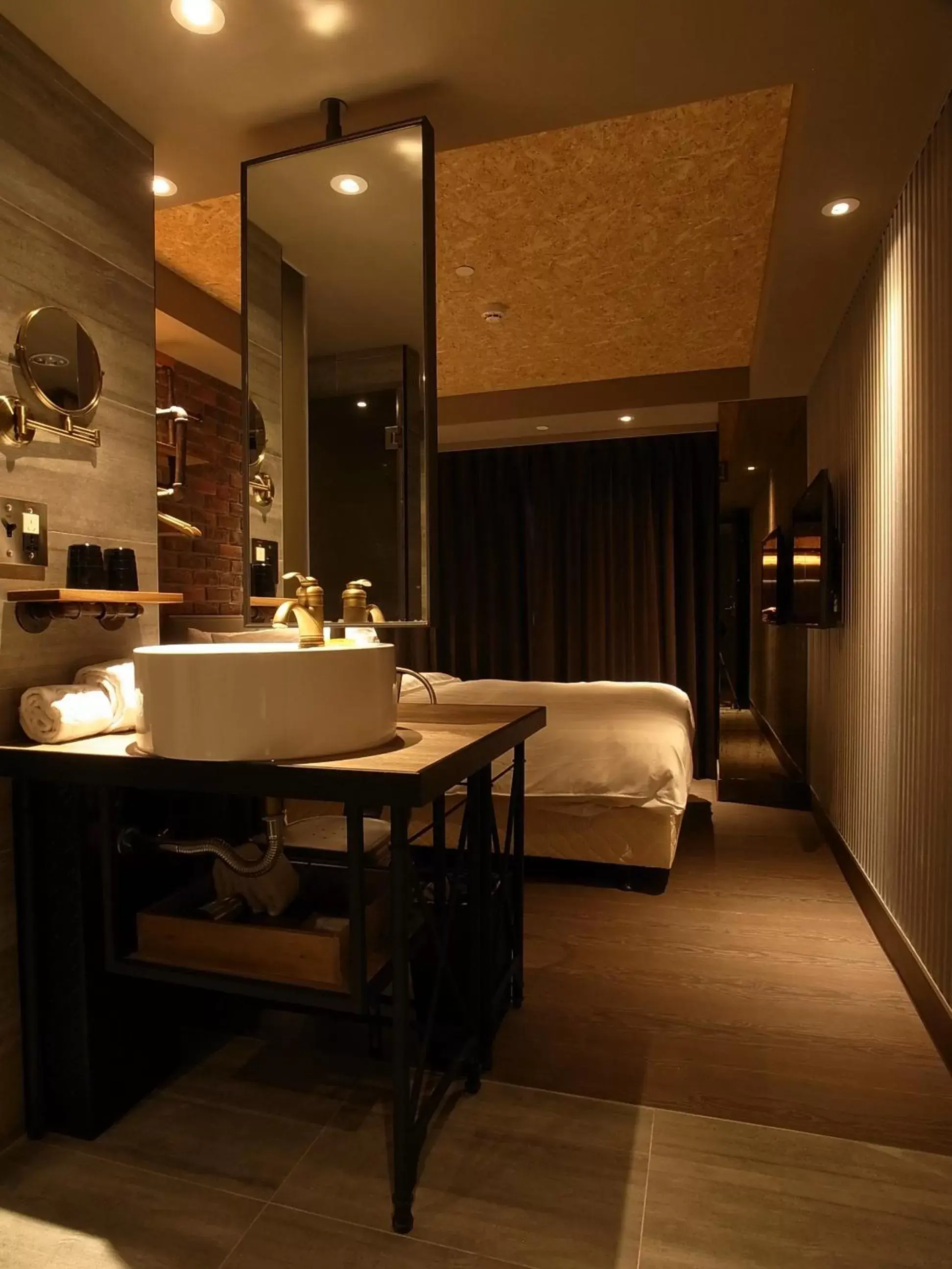 Bed, Bathroom in City Suites - Kaohsiung Pier2