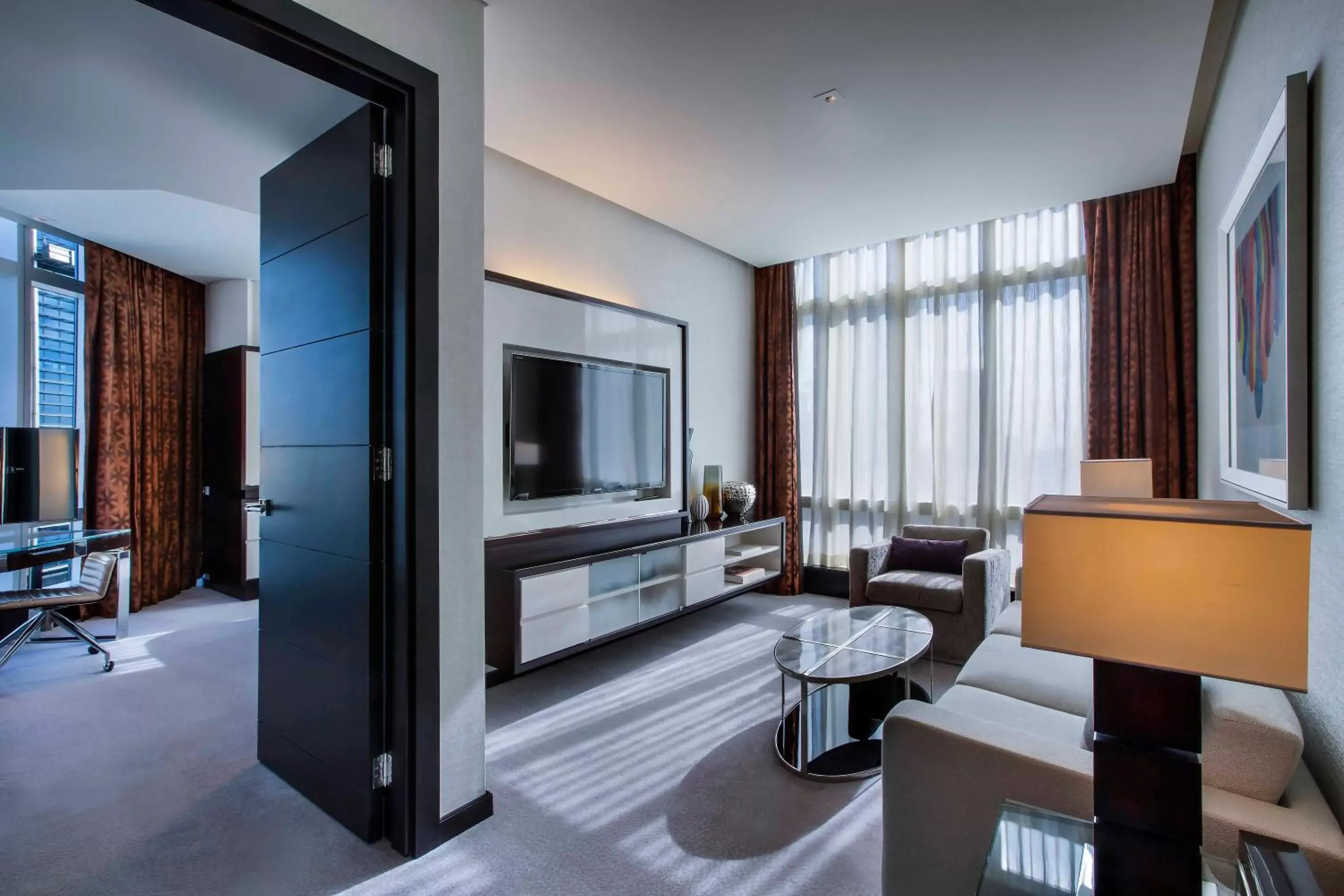 Bed, Seating Area in Rosewood Abu Dhabi