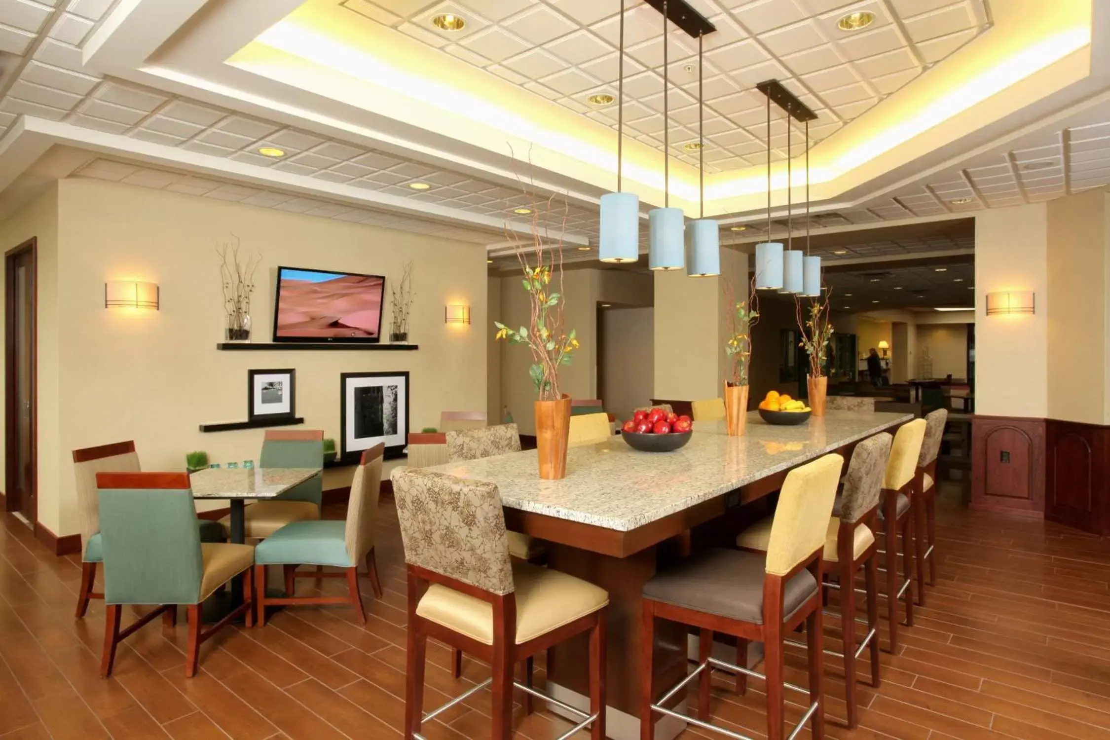 Dining Area in Hampton Inn Richland-Tri Cities