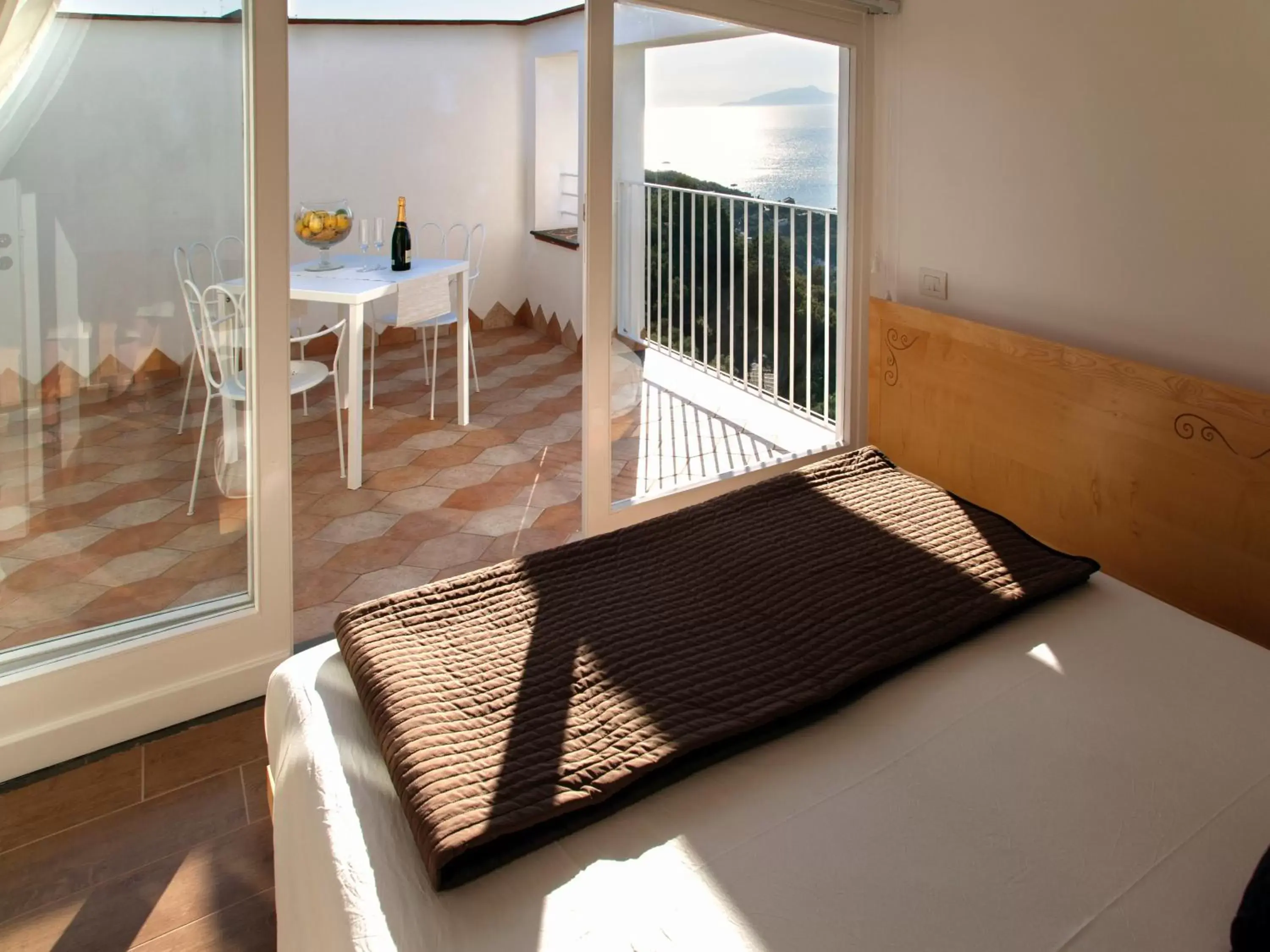 Photo of the whole room, Balcony/Terrace in Antonio Massa Lubrense