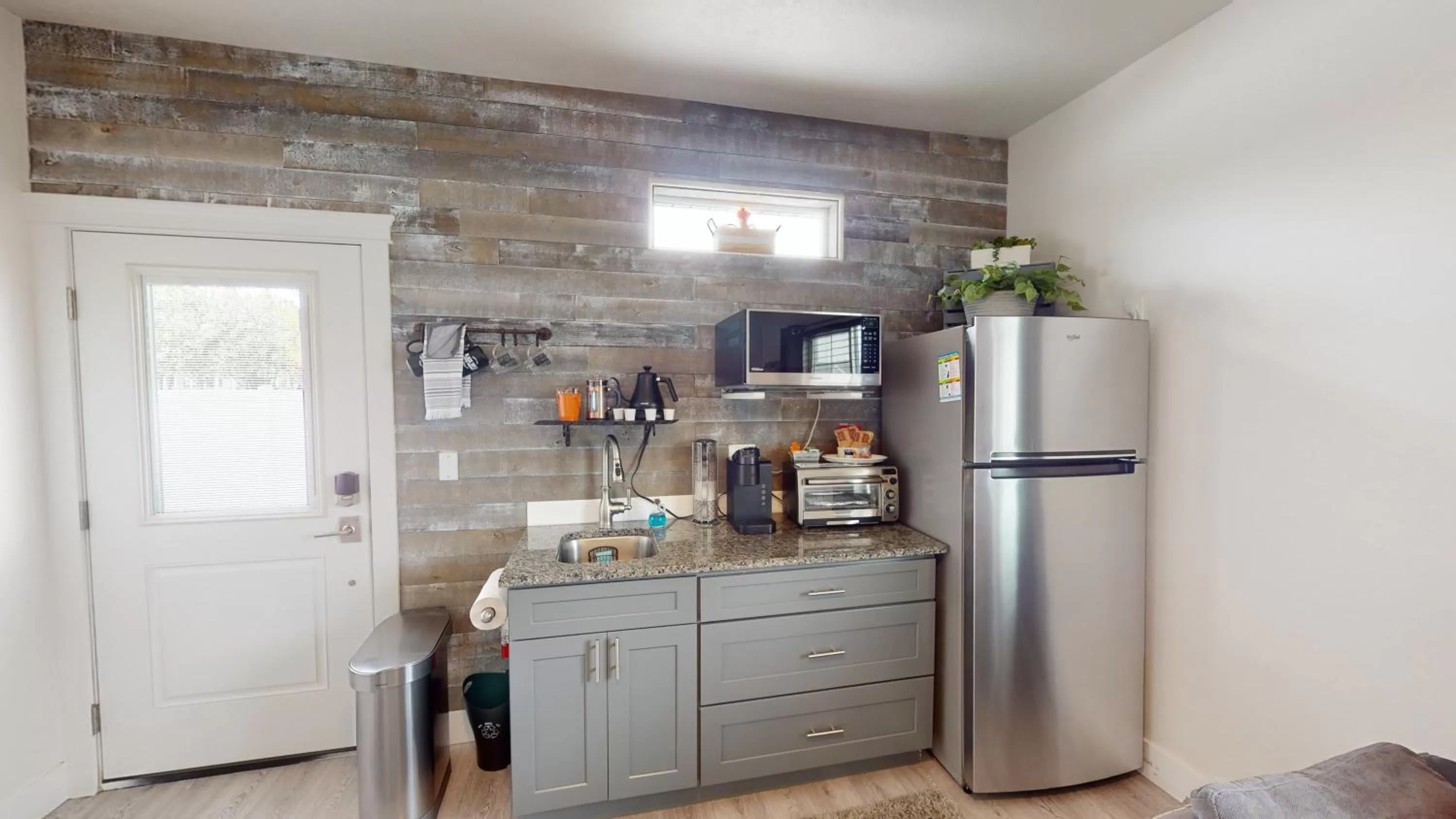 Kitchen/Kitchenette in TJ Rancher - West Side Twin Falls