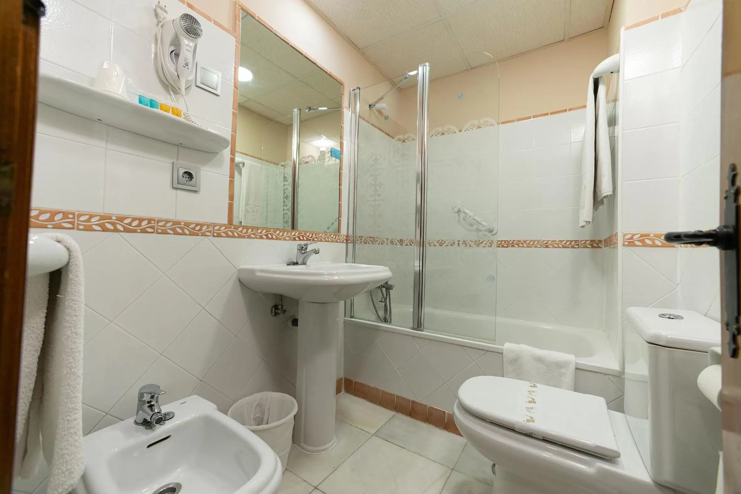 Bathroom in Hotel Casa Museo de la Mezquita