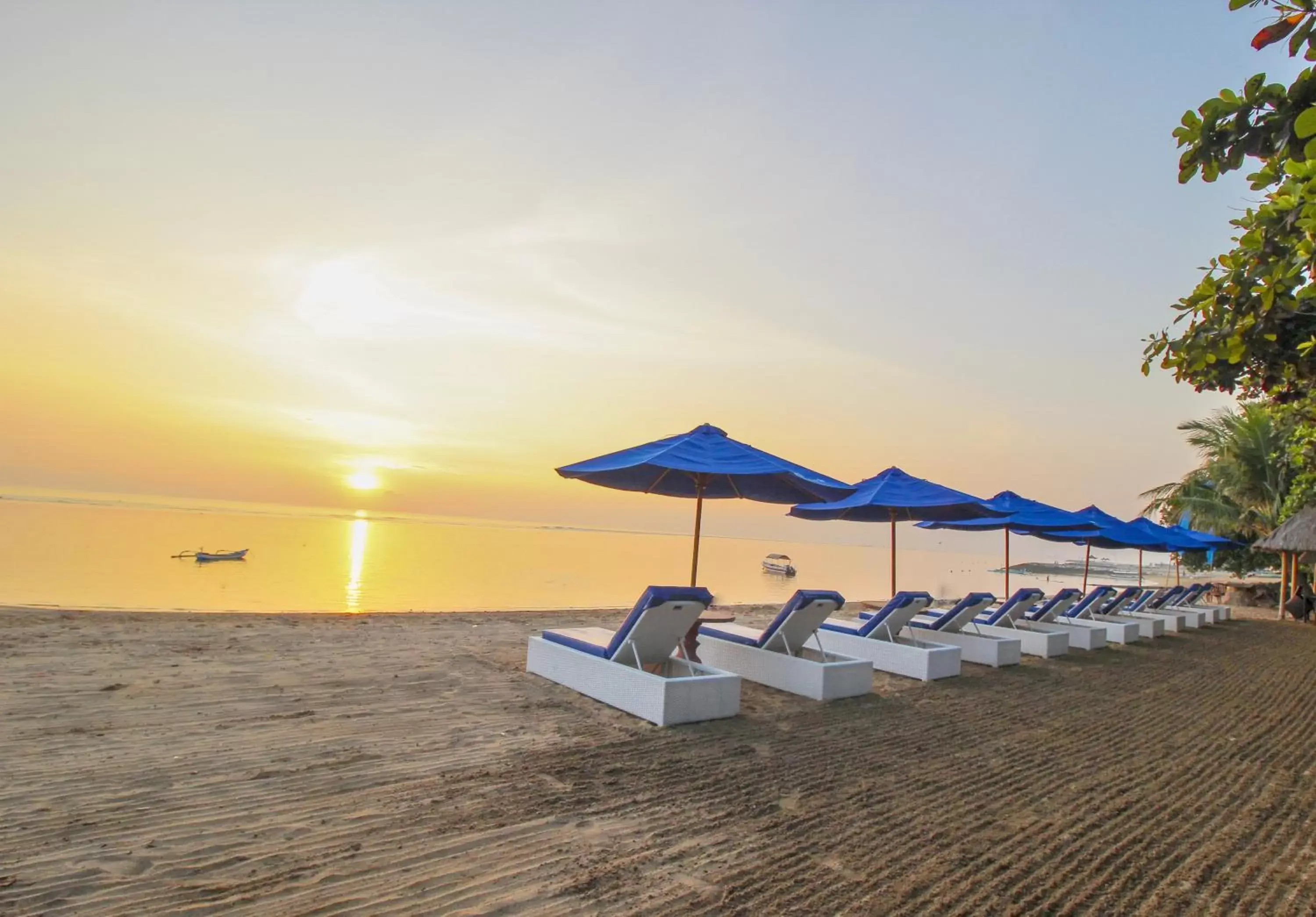 Beach in Inna Sindhu Beach Hotel & Resort