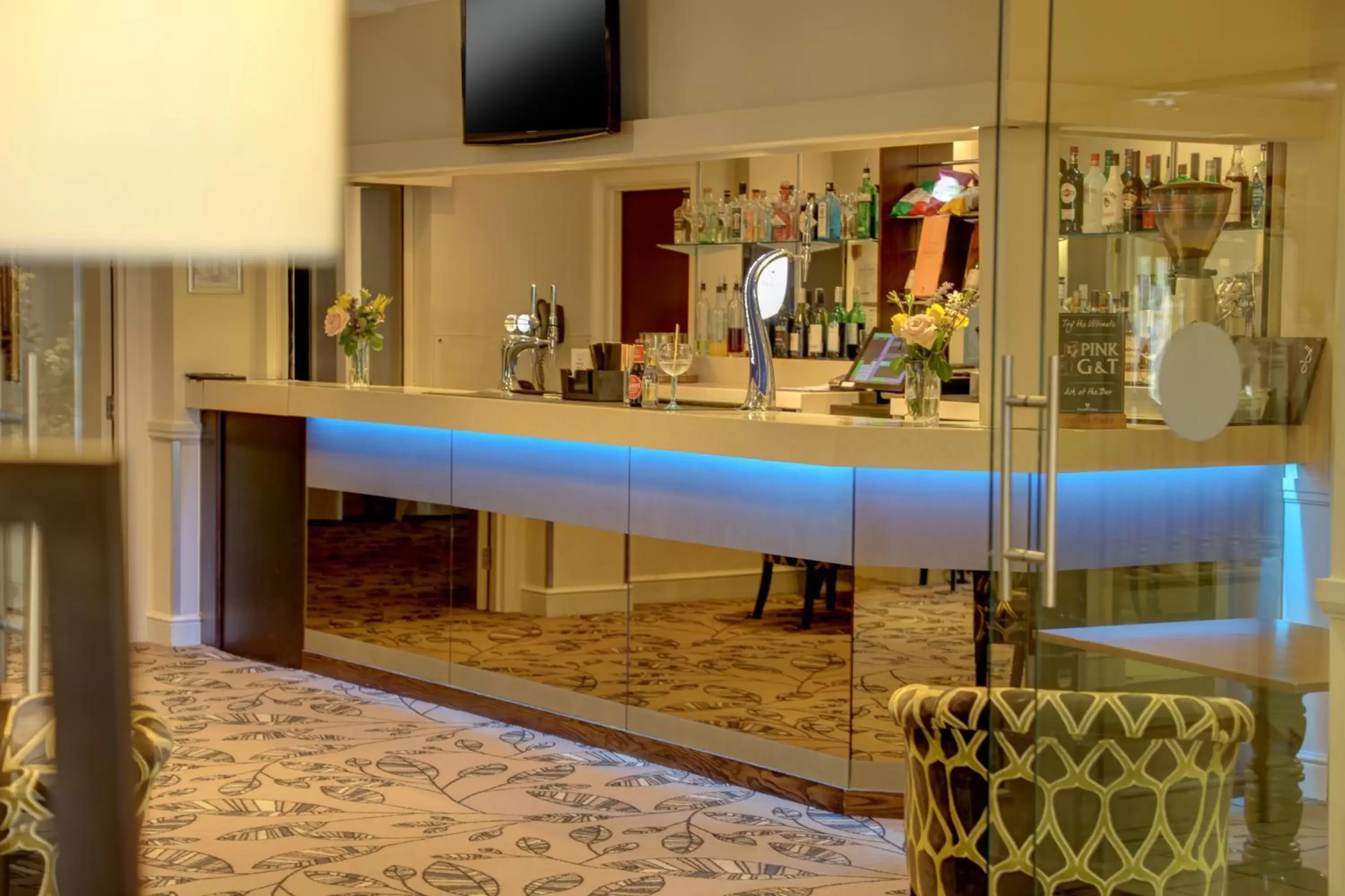 Lounge or bar, Lounge/Bar in Best Western Ivy Hill Hotel