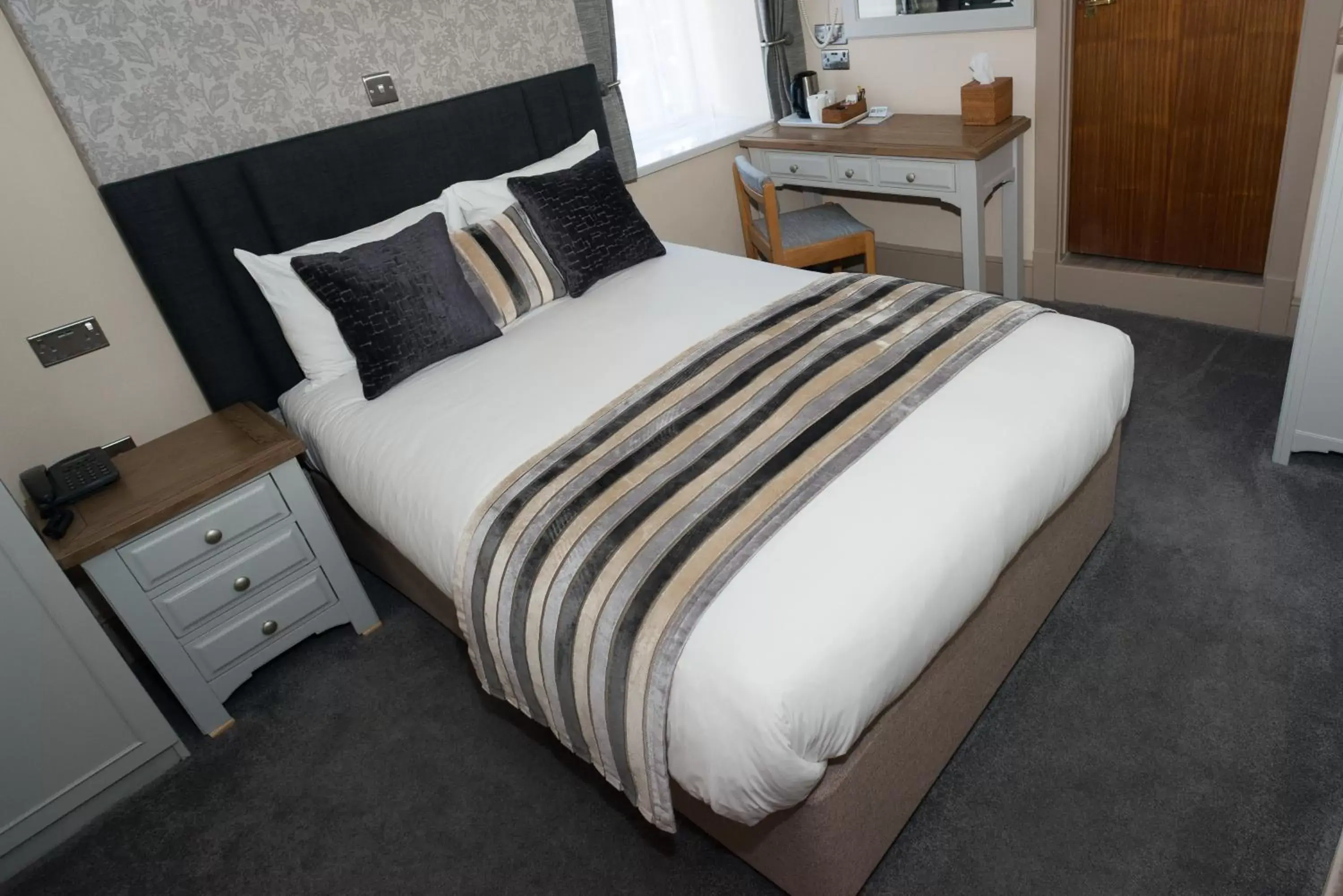 Double Room in Falcon Hotel Double Room in Falcon Hotel