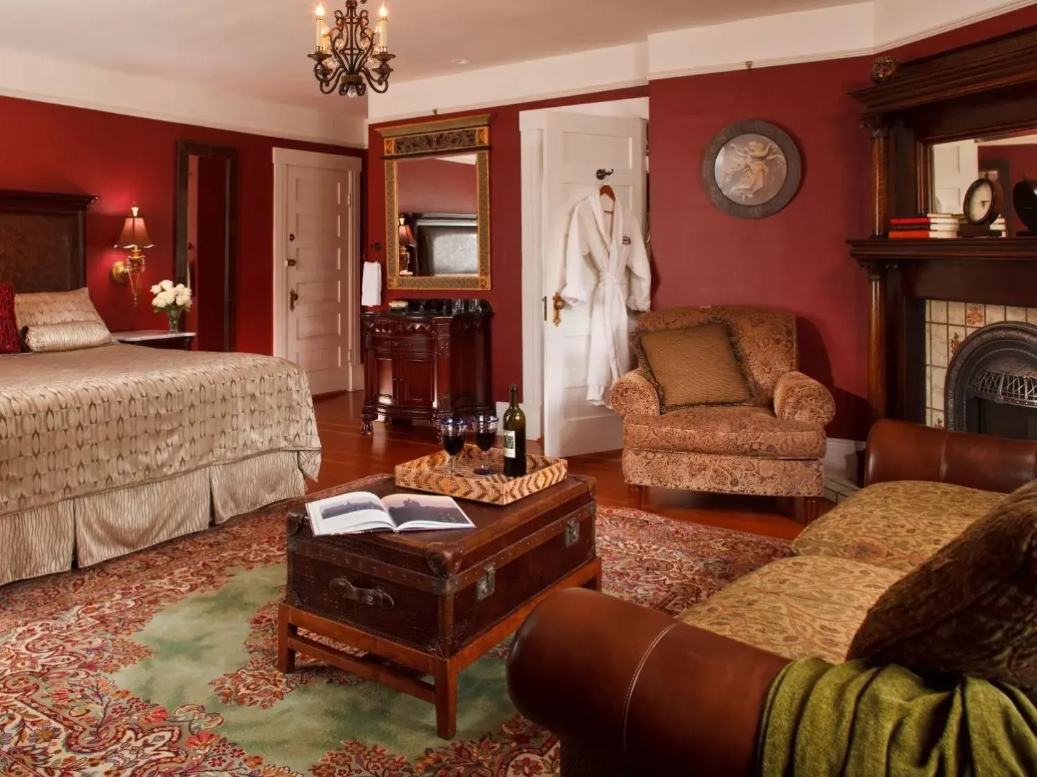 Bedroom, Seating Area in Abbeymoore Manor