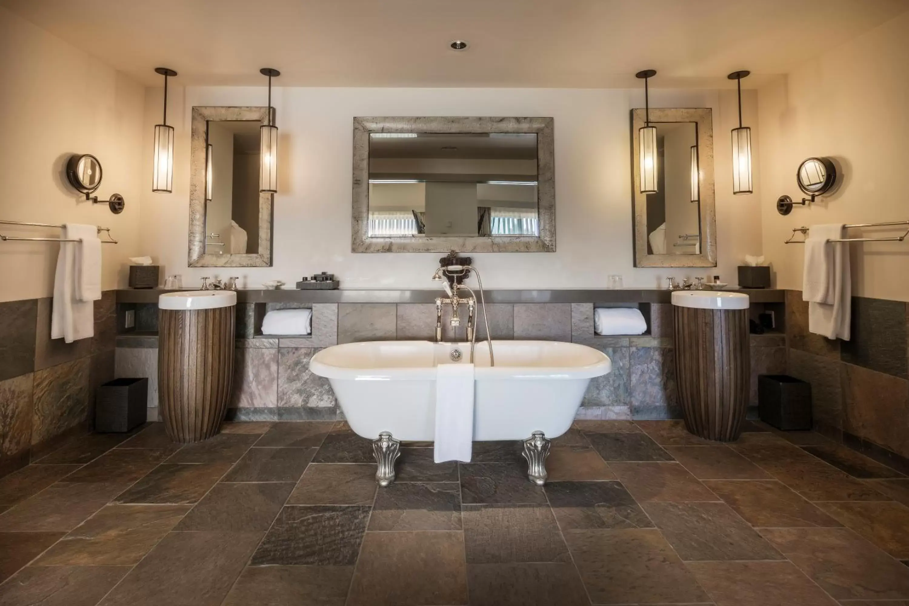 Bathroom in Heritage House Resort & Spa