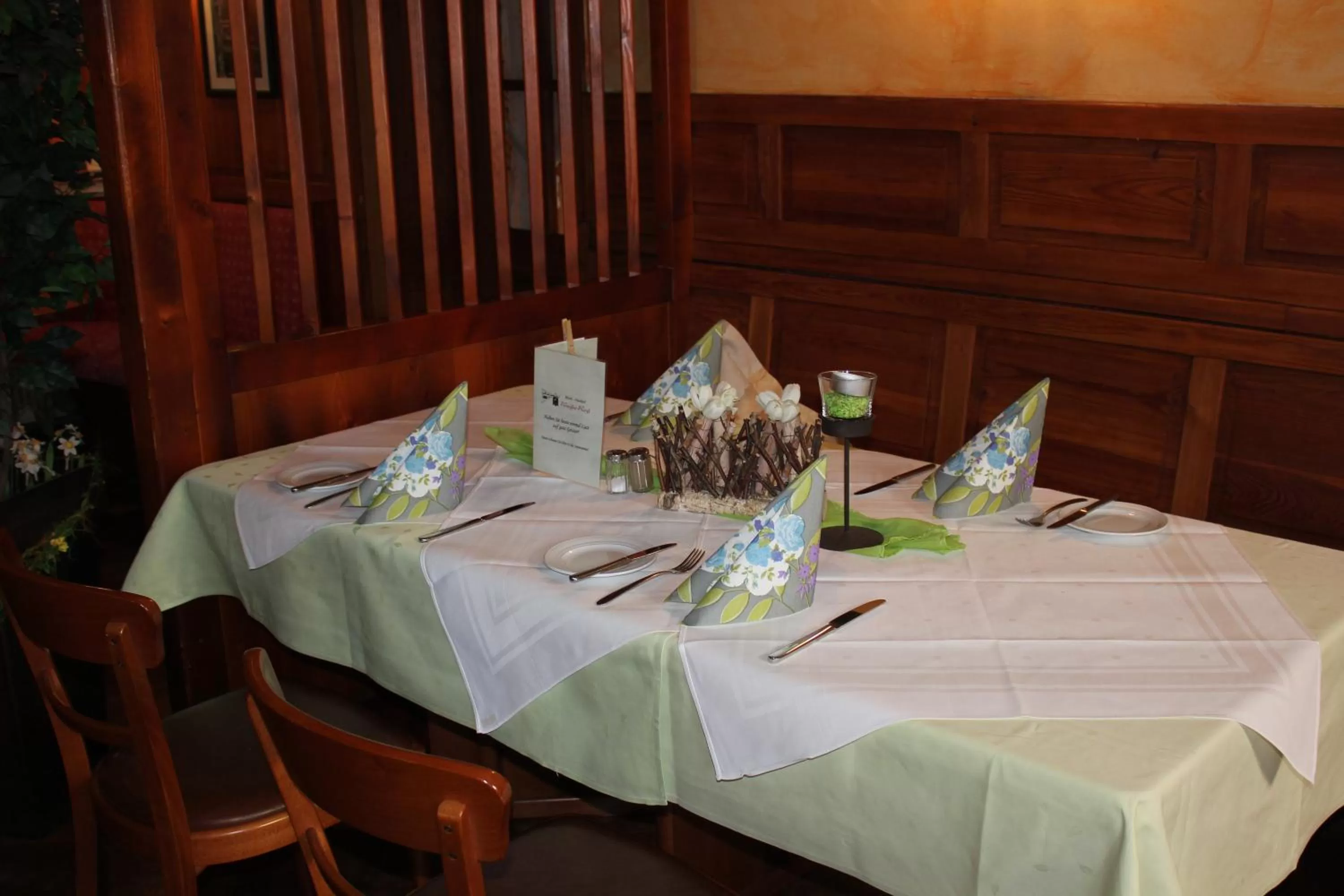 Restaurant/places to eat in Gasthof Weißes Roß