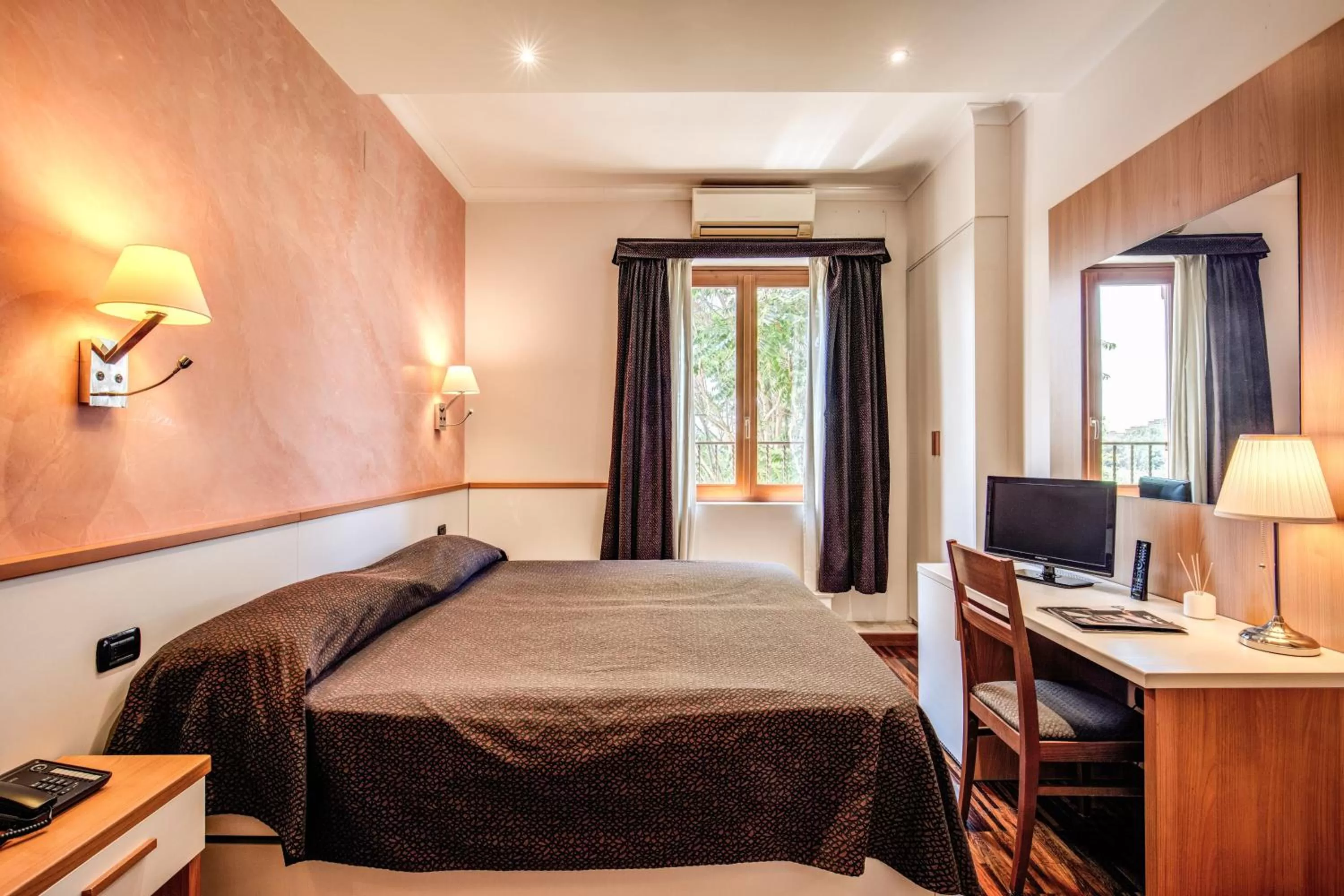 Photo of the whole room, Bed in Hotel Roma Tiburtina Metro