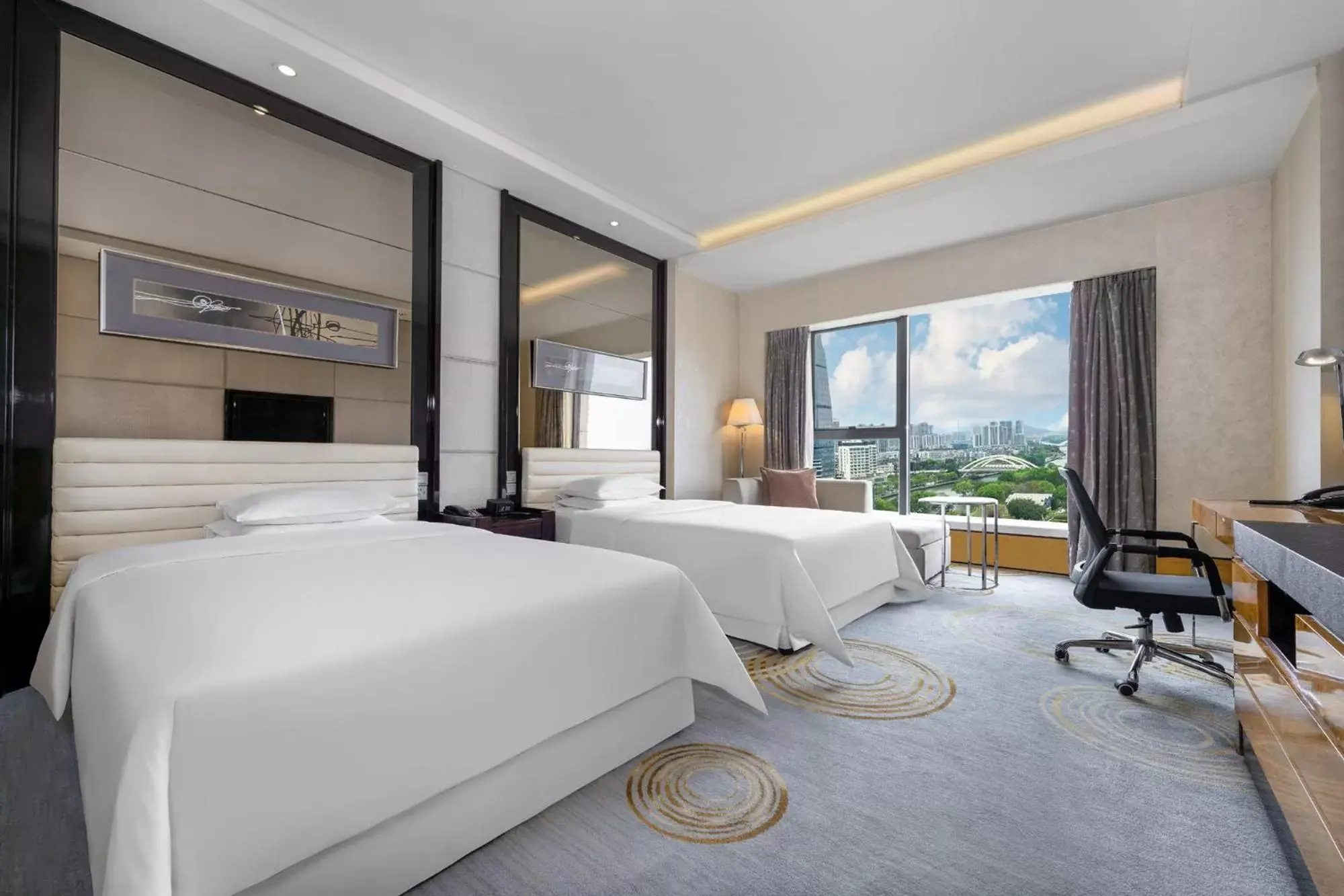 Bedroom in Sheraton Zhongshan Hotel