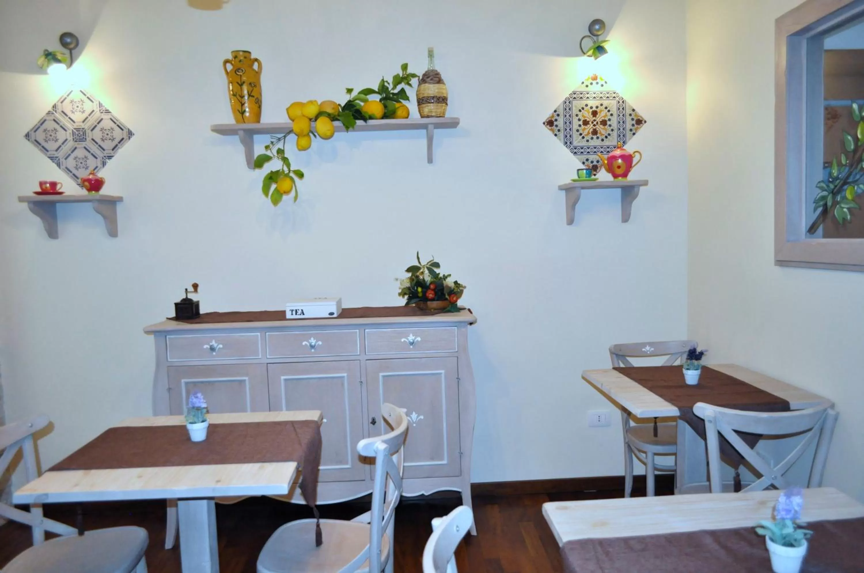 Communal lounge/ TV room in Stupor Mundi Bed and Breakfast