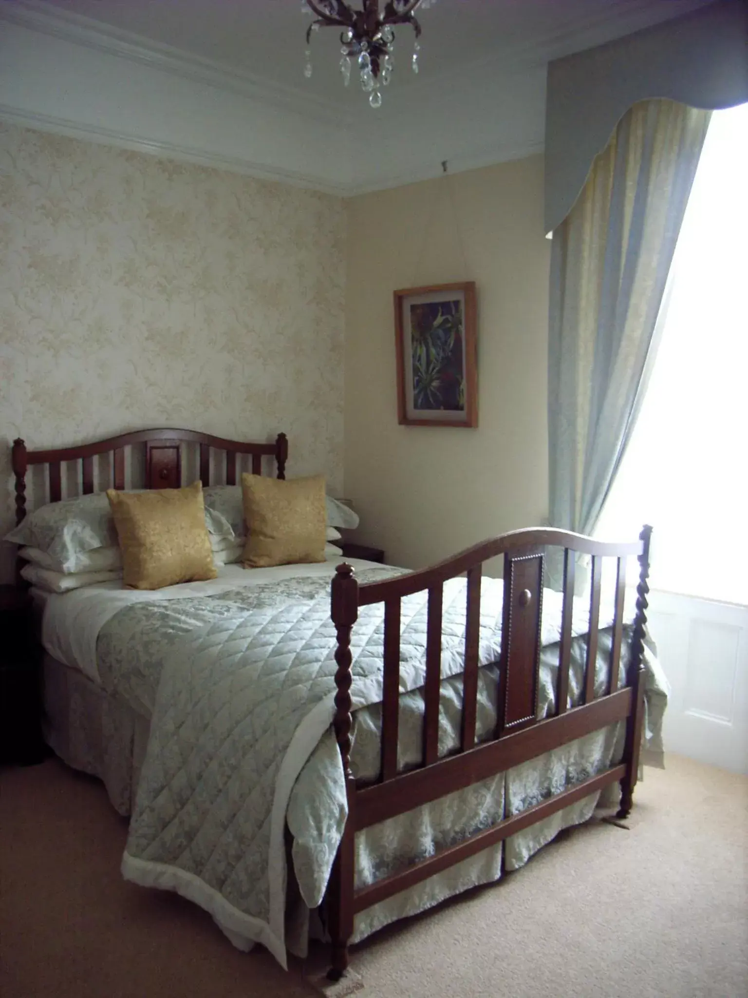 Living room, Bed in Bank House B and B