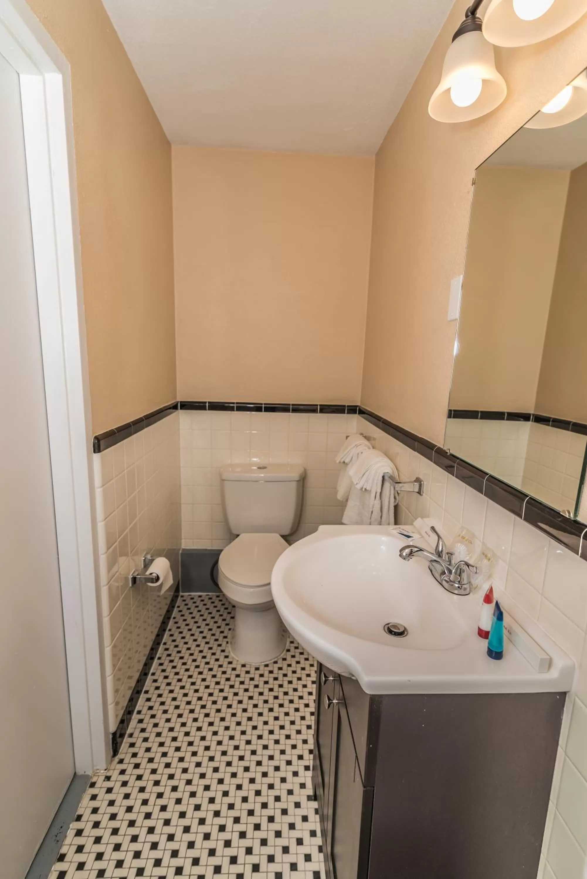 The Minuteman Inn Acton Concord Littleton