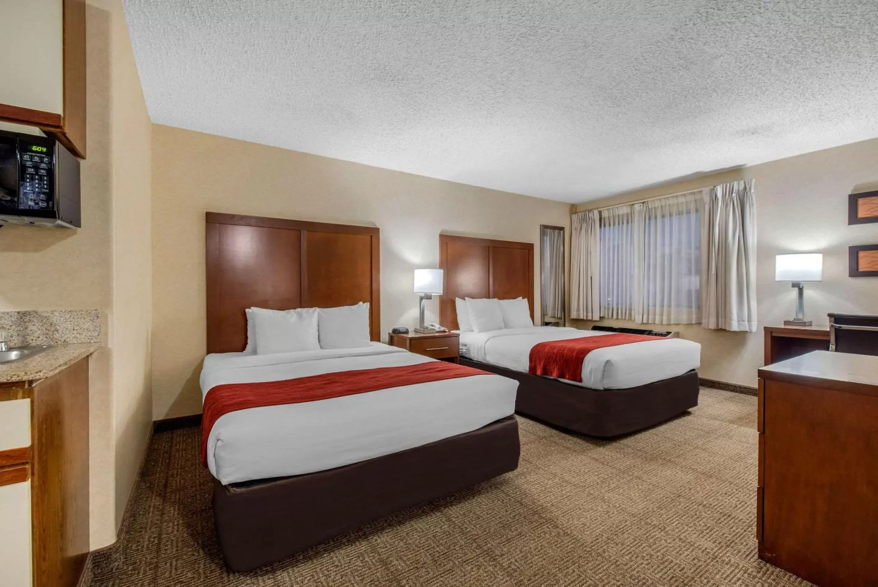 Photo of the whole room, Bed in Comfort Inn Denver Southeast