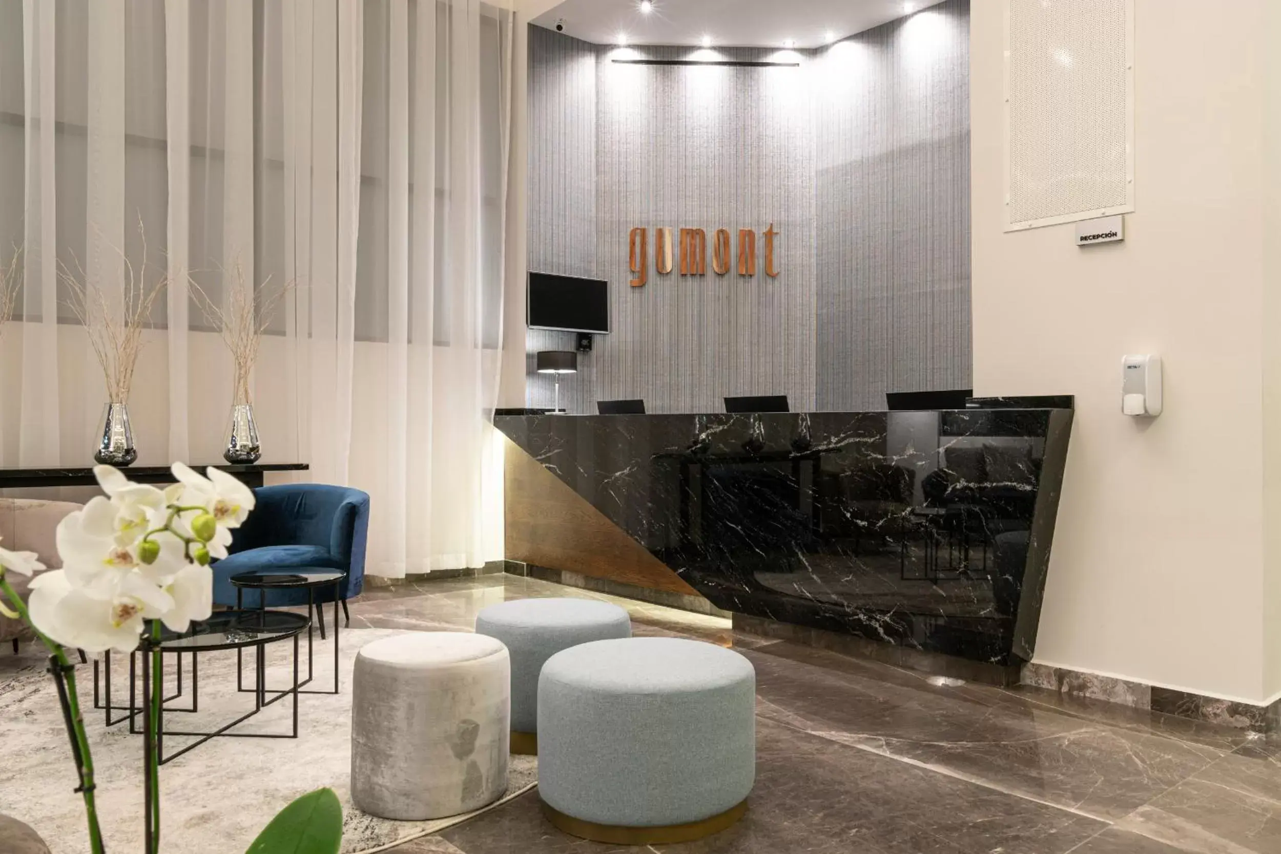 Lobby or reception in Gumont Guadalajara López Mateos - Minerva Lobby or reception in Gumont Guadalajara López Mateos - Minerva