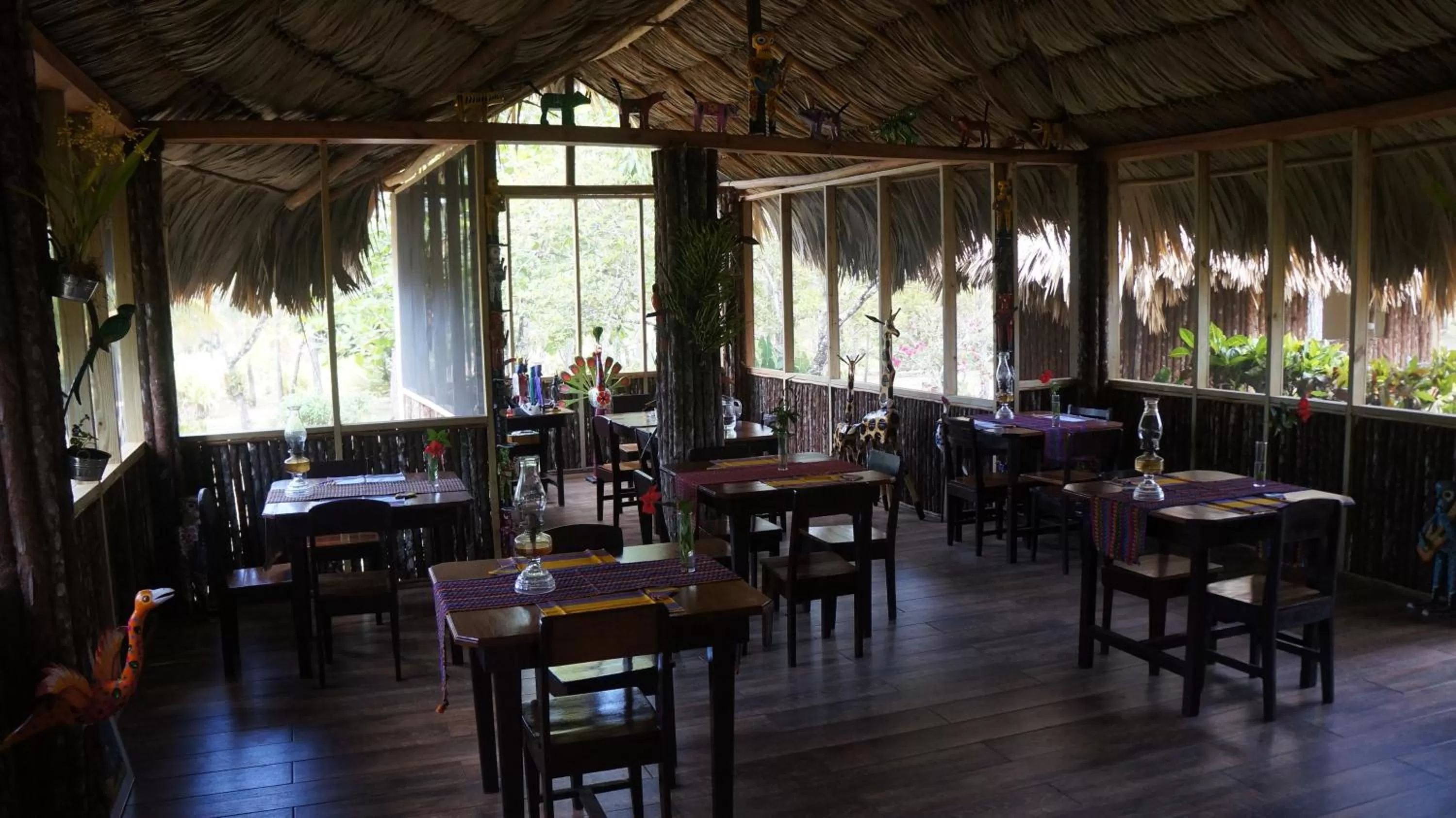 Restaurant/places to eat in Pine Ridge Lodge