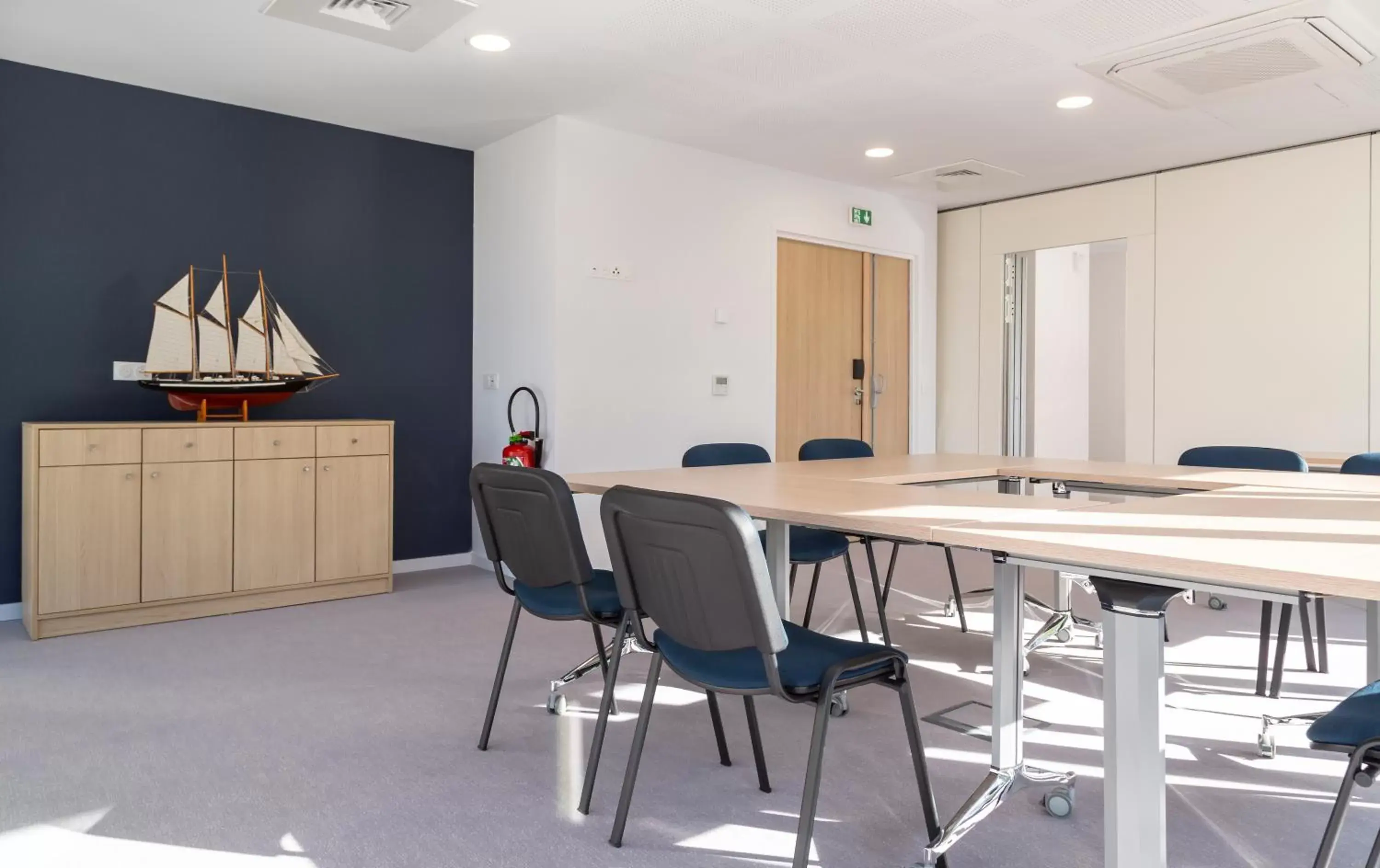 Meeting/conference room, Dining Area in Odalys City Le Havre Centre Gare