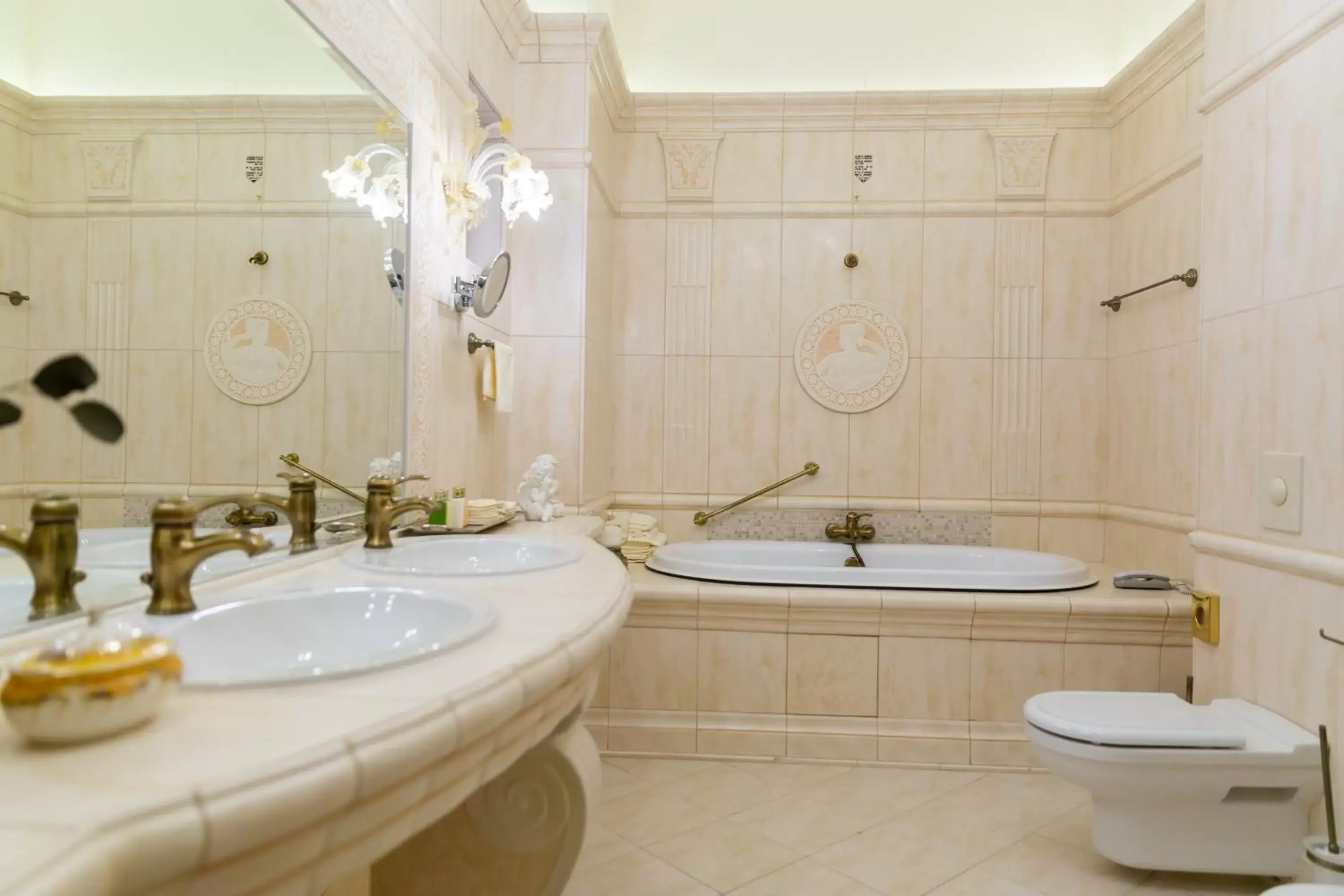 Bathroom in Suter Palace Heritage Boutique Hotel