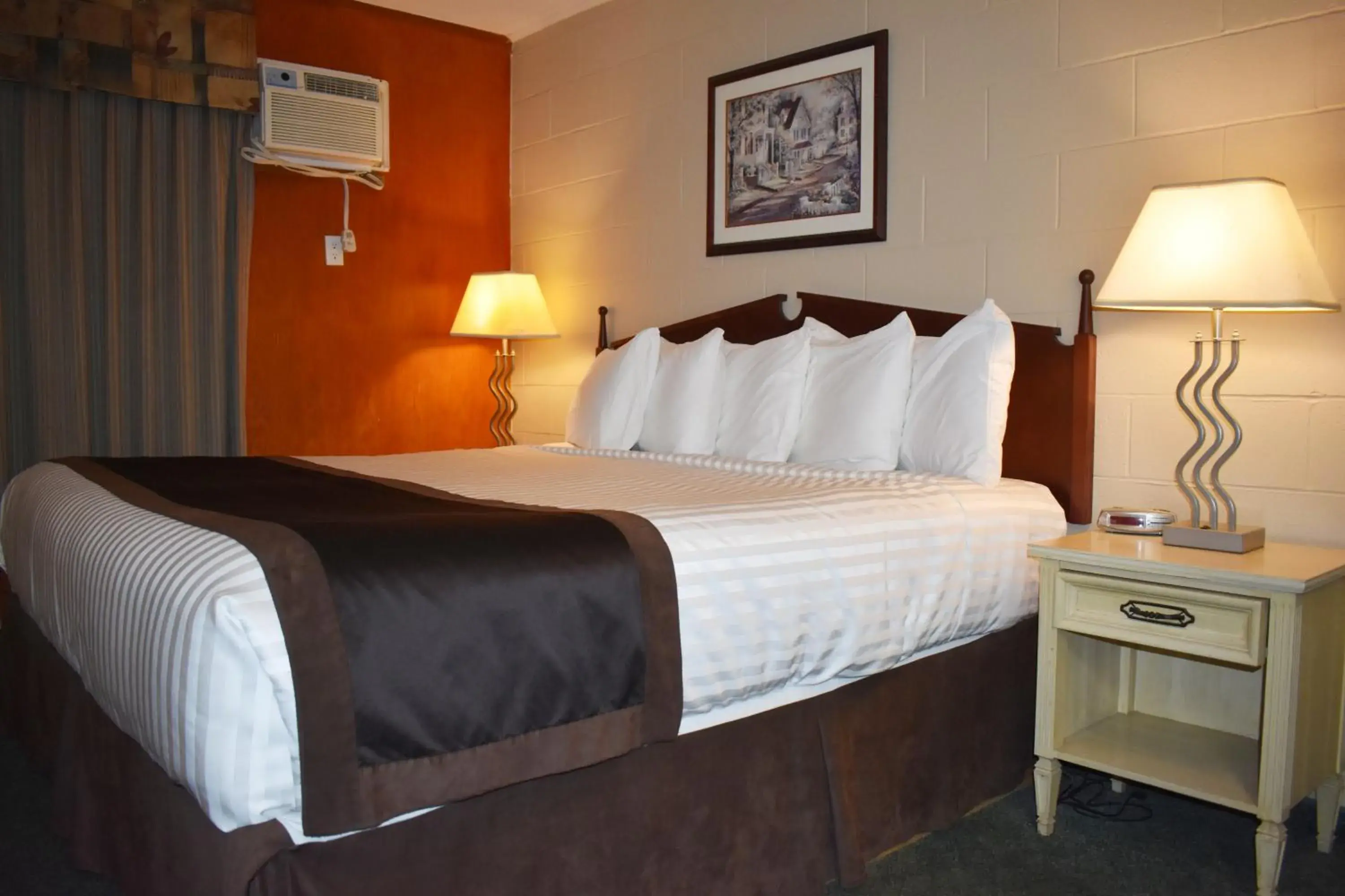 Bedroom, Bed in Hope Inn and Suites