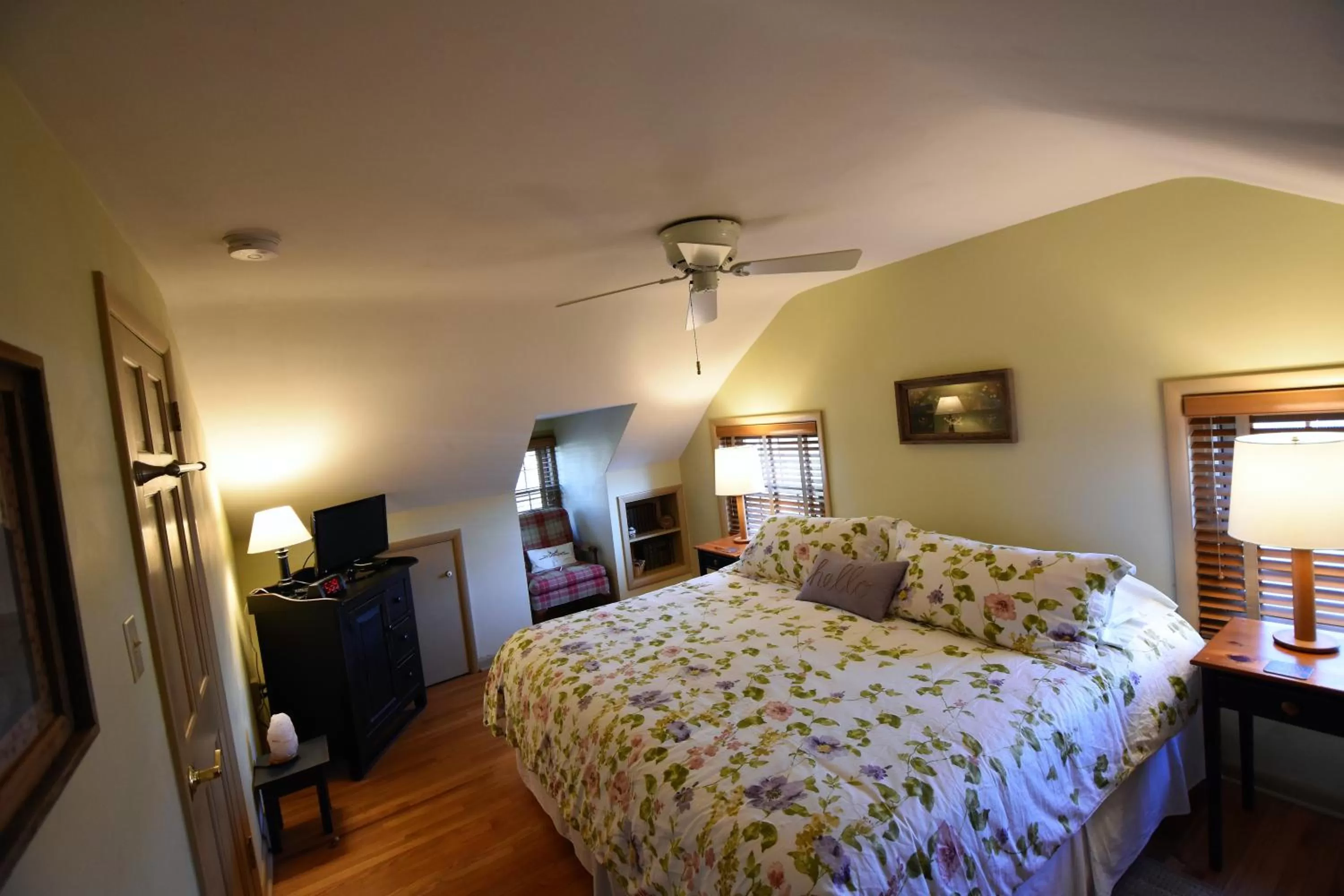 Bed in Apple Bin Inn