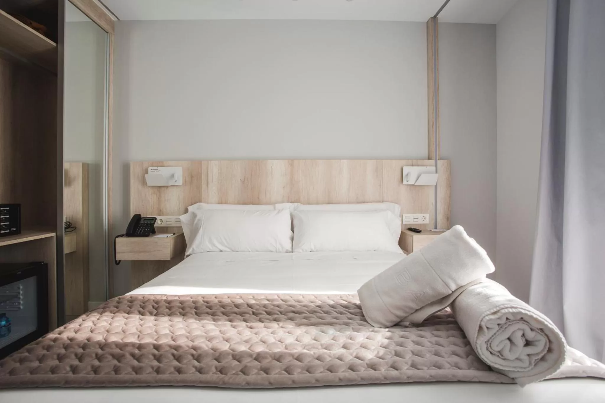 Bedroom, Bed in DWO Ábaster