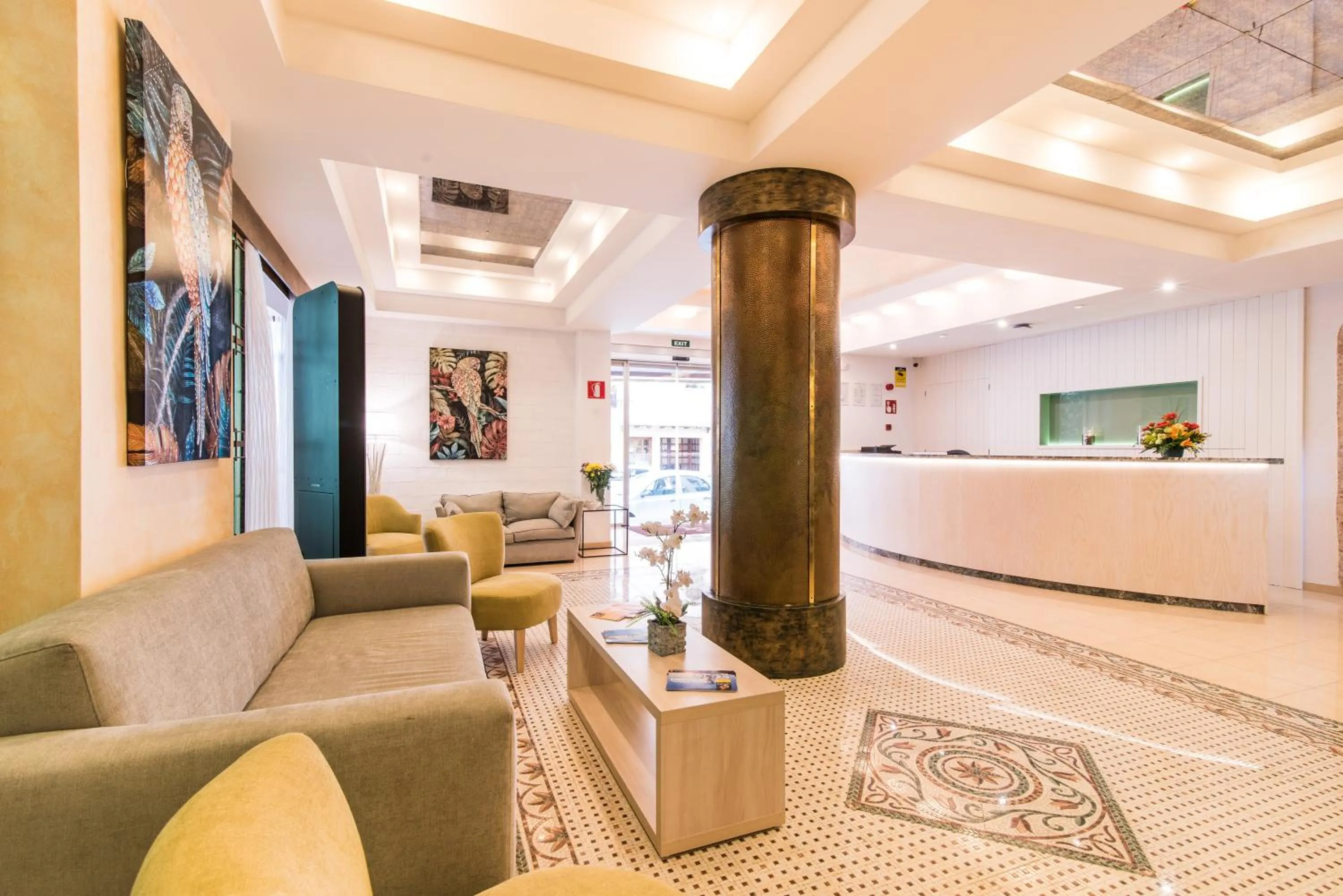 Lobby or reception in Hotel Baviera
