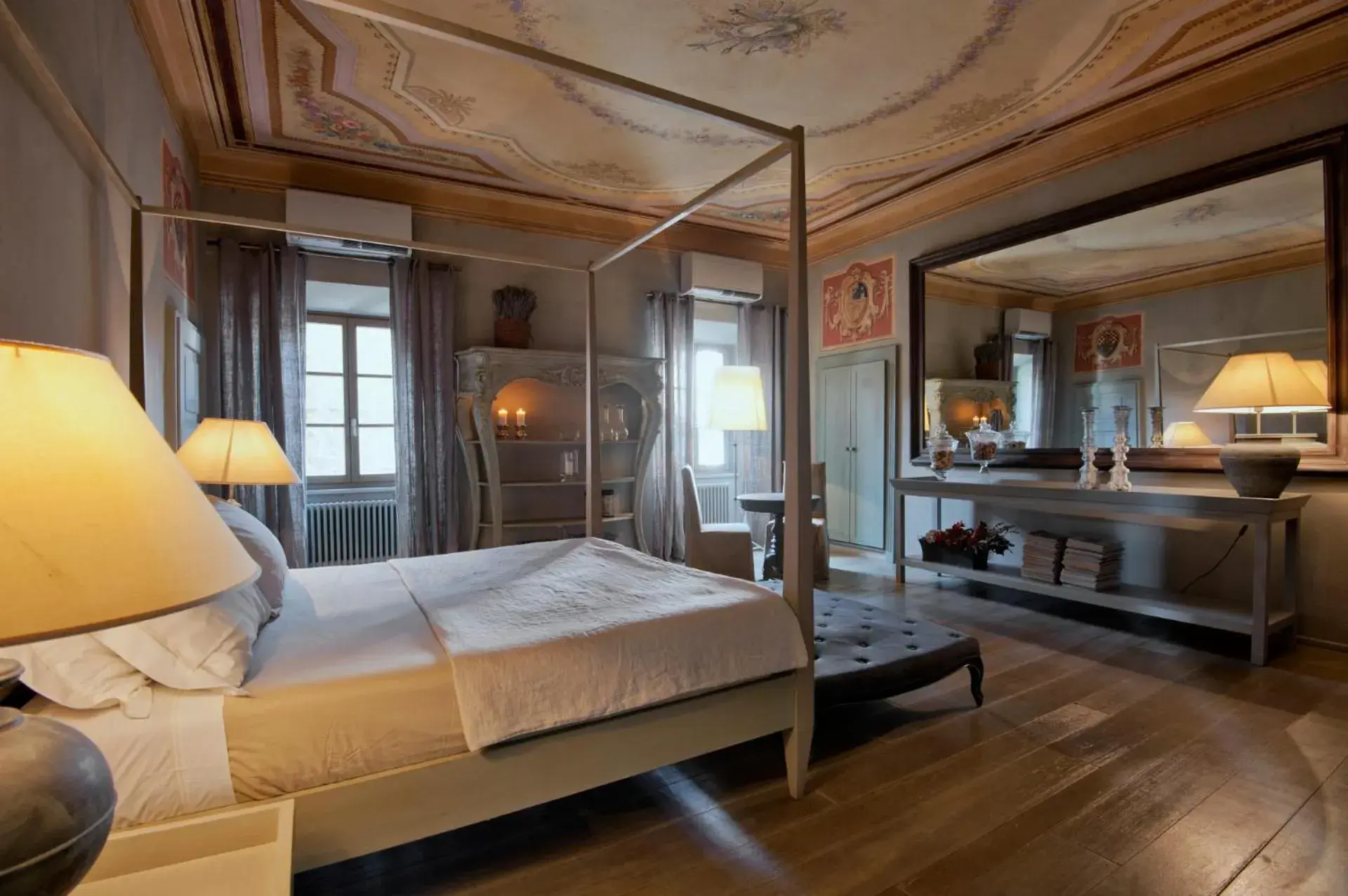 Photo of the whole room in Villa Sassolini Country Boutique Hotel