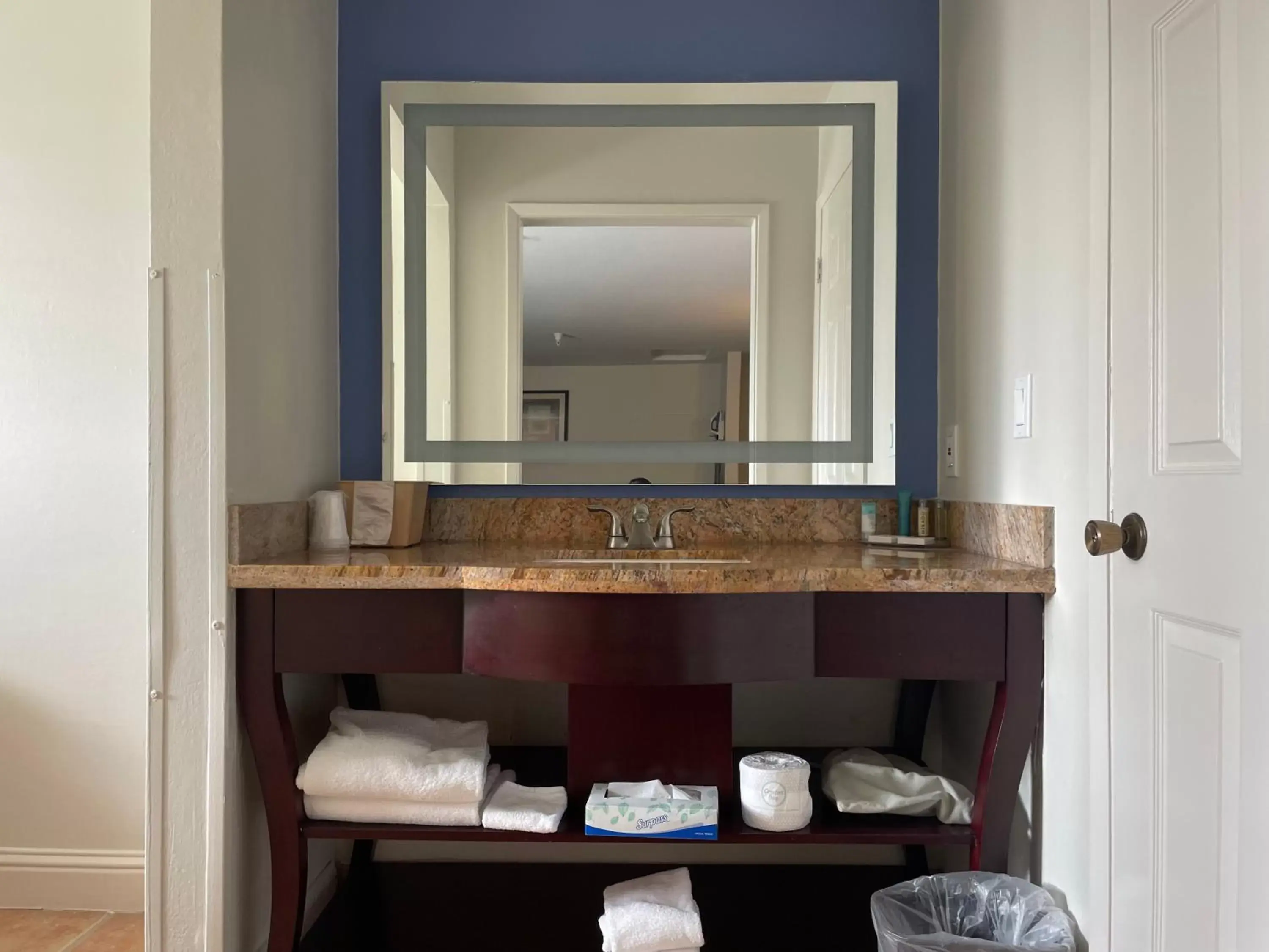 King Room - single occupancy - Disability Access/Non-Smoking in Hotel Solares King Room - single occupancy - Disability Access/Non-Smoking in Hotel Solares