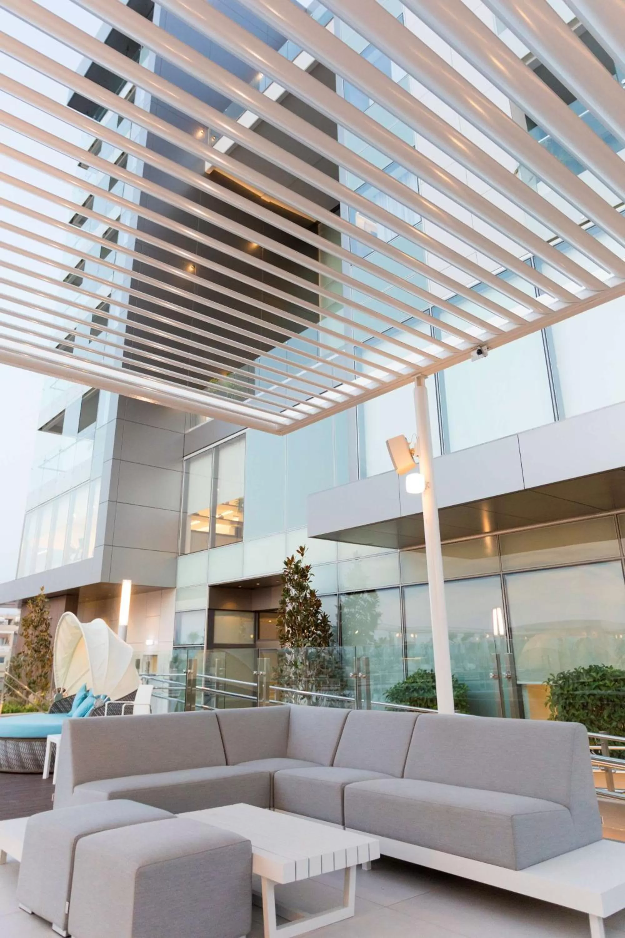 Lounge or bar in Radisson Blu Hotel, Larnaca