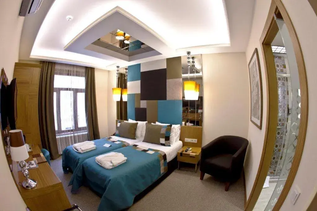 Photo of the whole room, Bed in Collage Pera Hotel