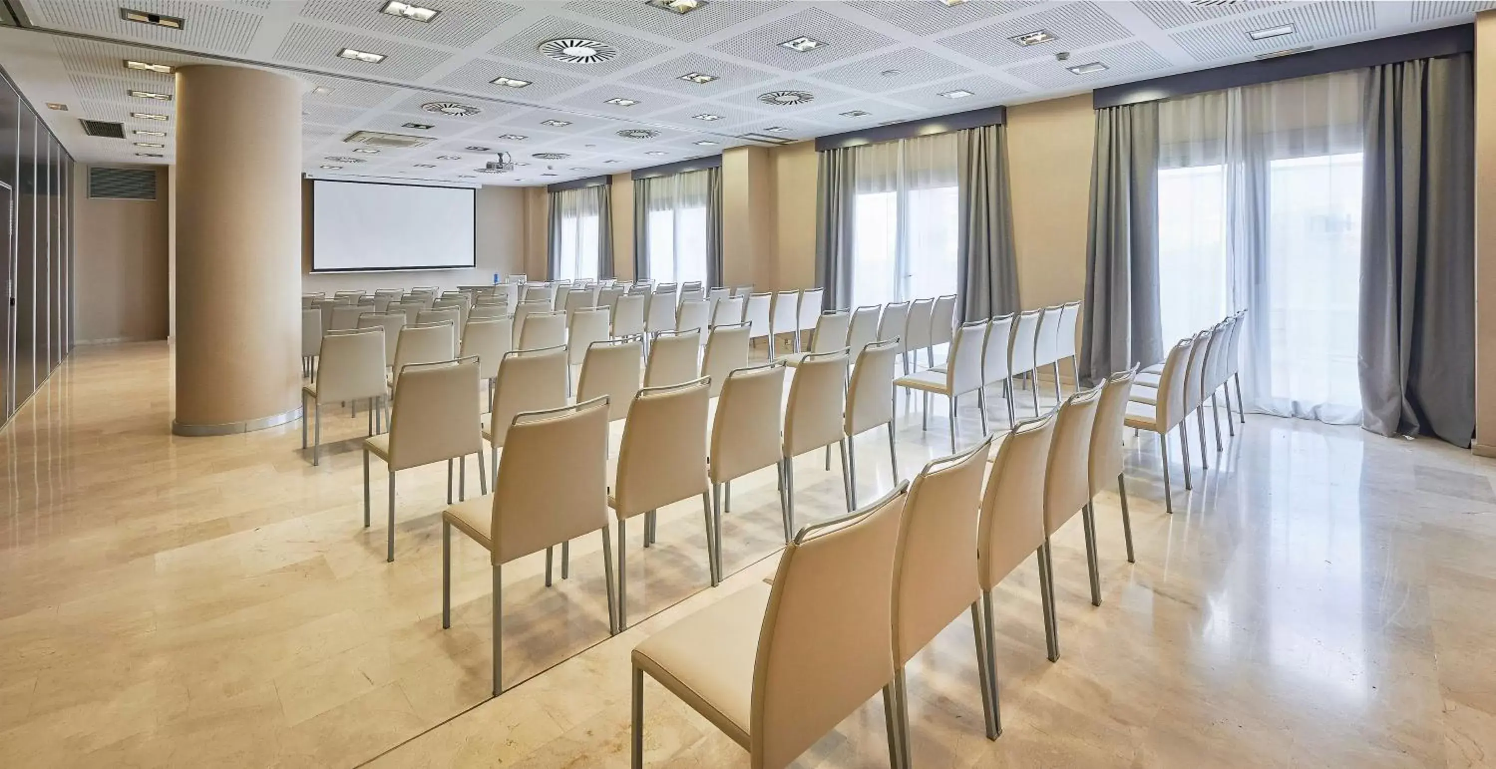 Meeting/conference room in NH Alicante