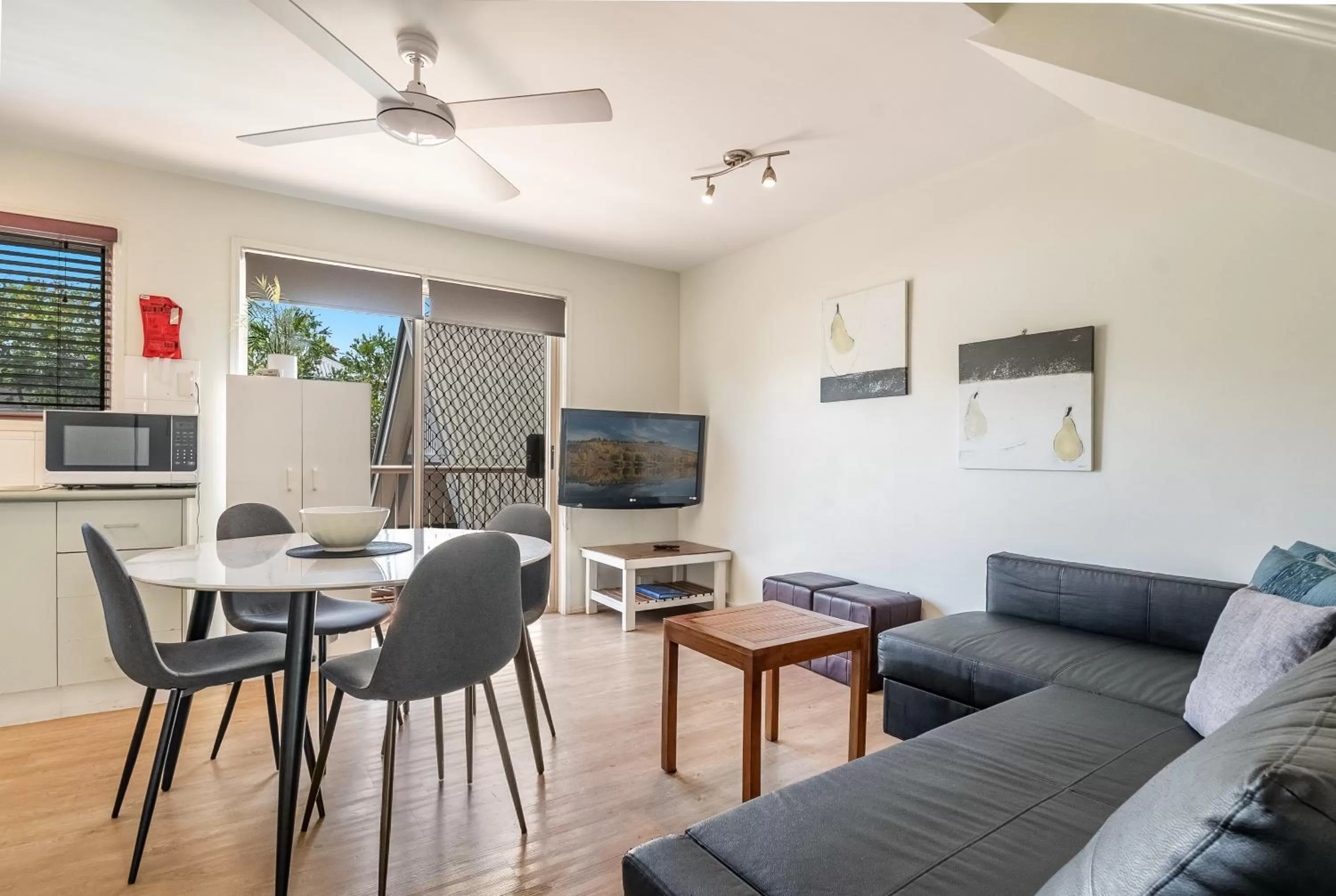 Communal lounge/ TV room in Byron Central Apartments