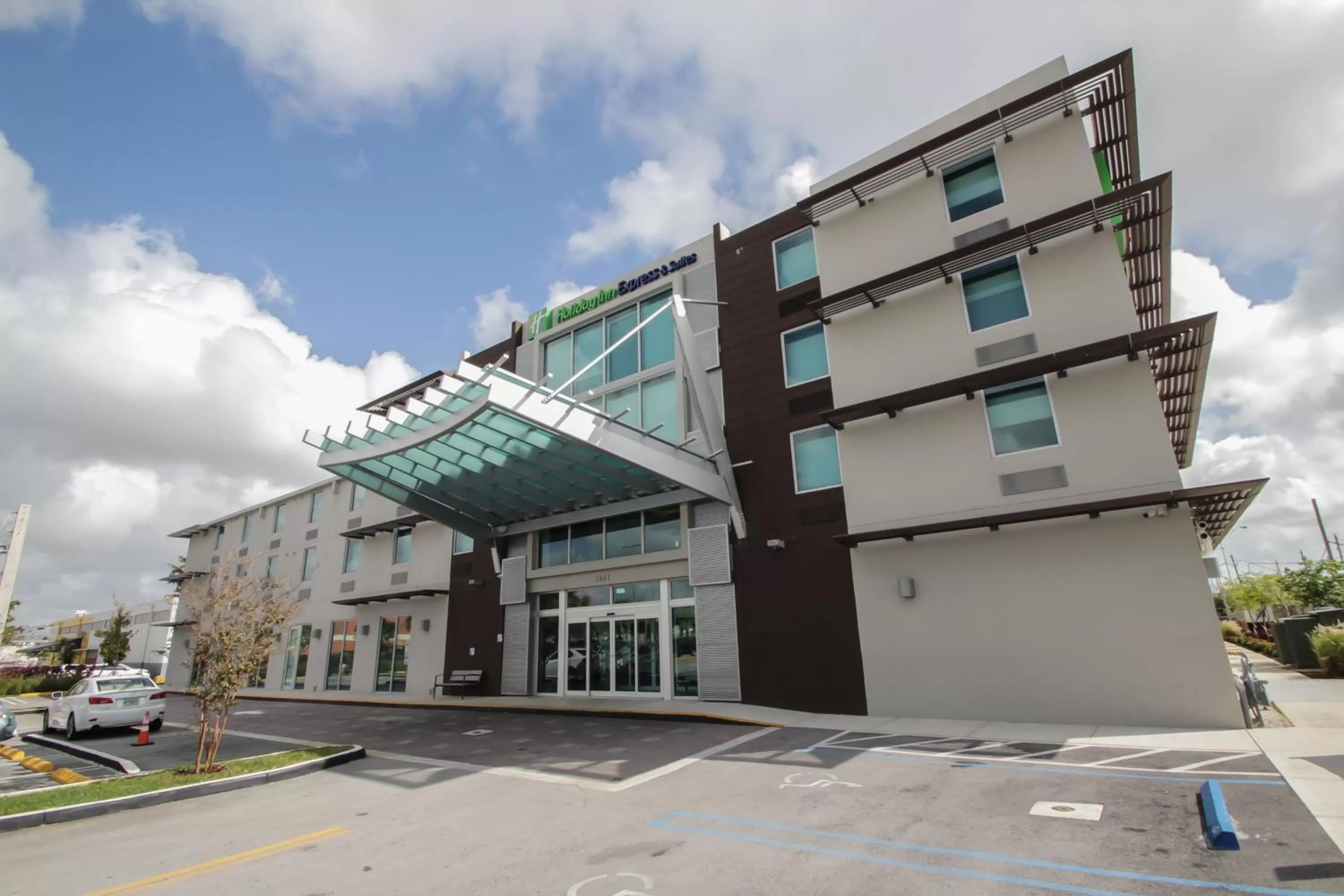 Property building in Holiday Inn Express & Suites Miami Airport East by IHG