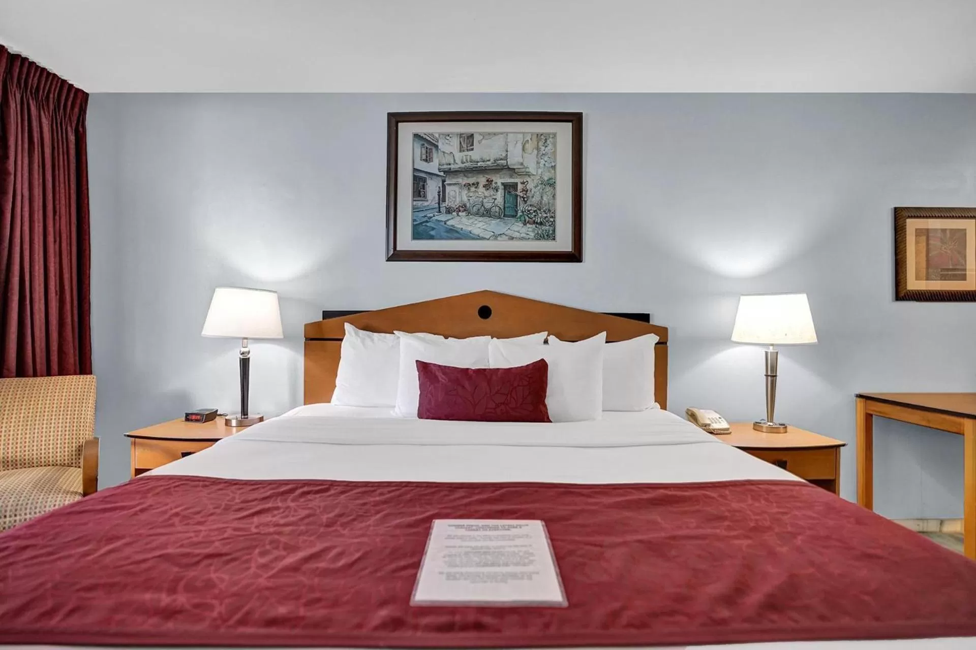 Bed in The Worthington Resorts - Clothing Optional - Men Only - Solo hombres