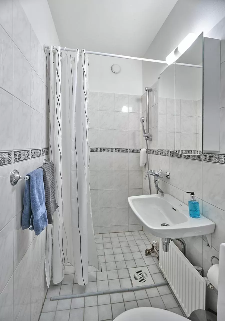 Bathroom in Hotelli-Ravintola Gasthaus Lohja