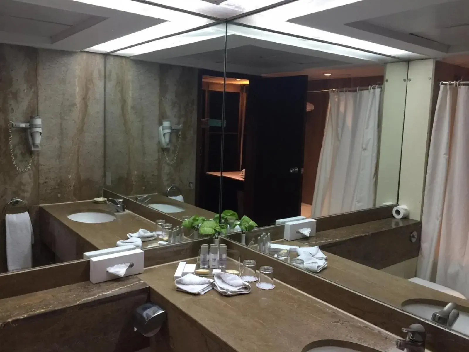 Bathroom in Pyramids Park Resort Cairo