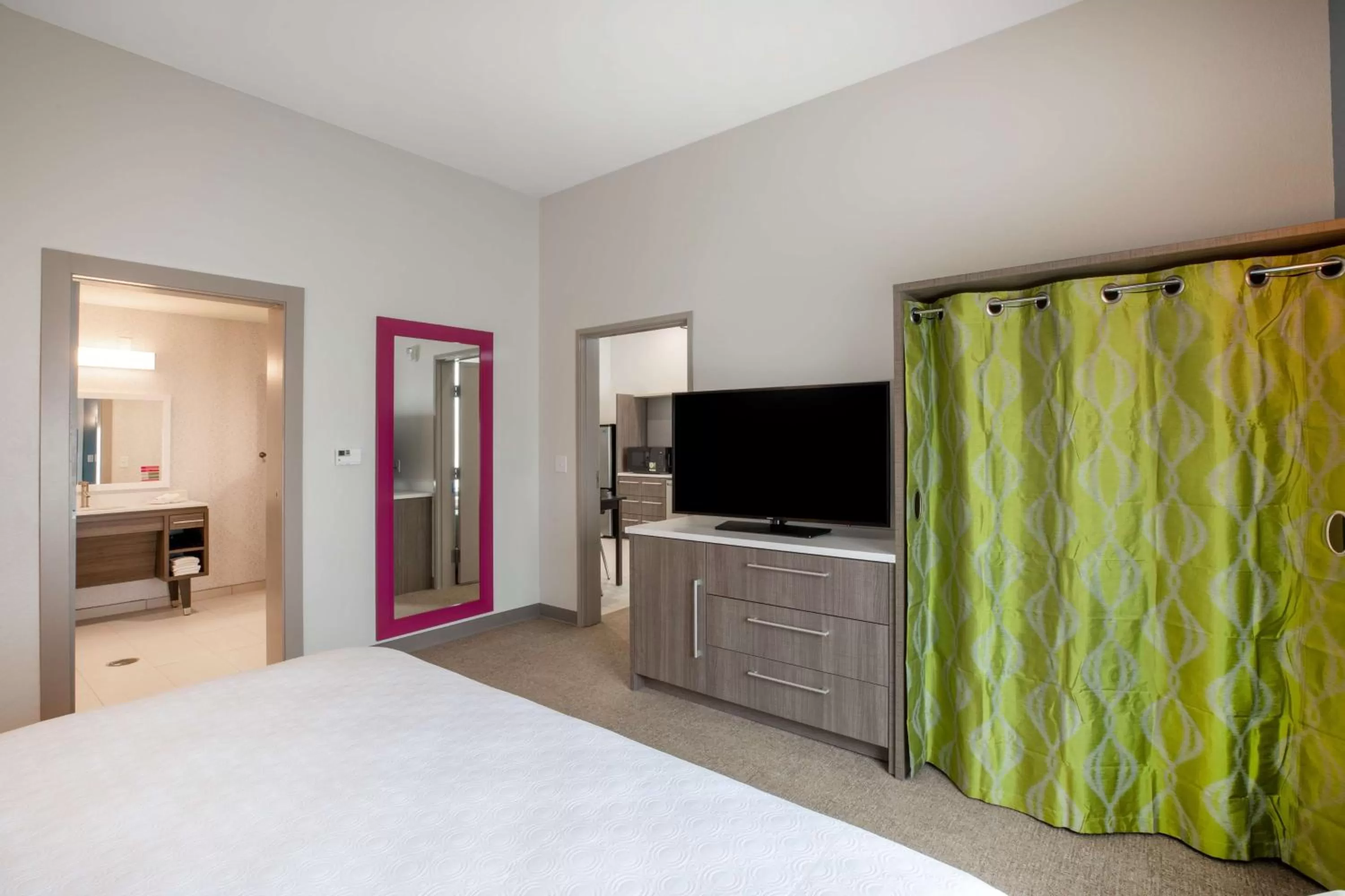Bedroom, Bed in Home2 Suites by Hilton Houston Bush Intercontinental Airport Iah Beltway 8