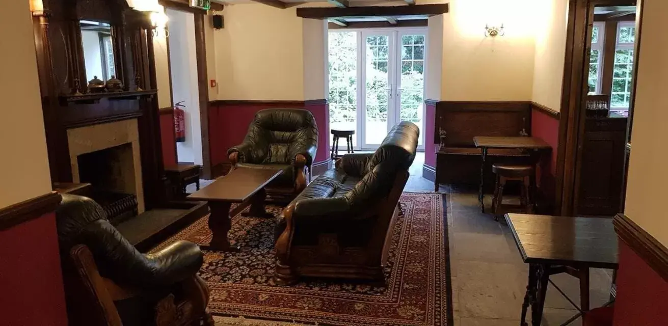 Living room, Seating Area in Great Trethew Manor Hotel & Restaurant